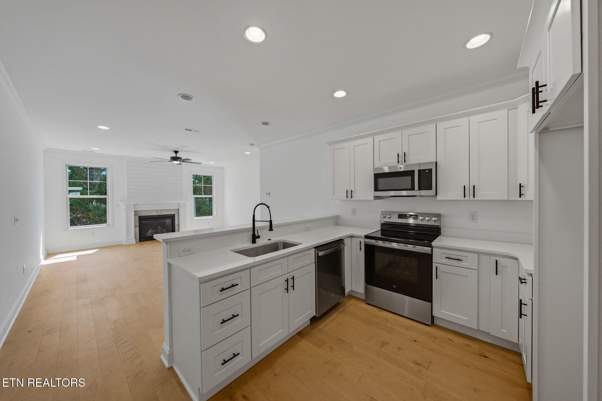 8-web-or-mls-2044-Gisele-Wy-Knoxville-TN - 2044 Gisele Way, Knoxville, TN 37931, Knoxville