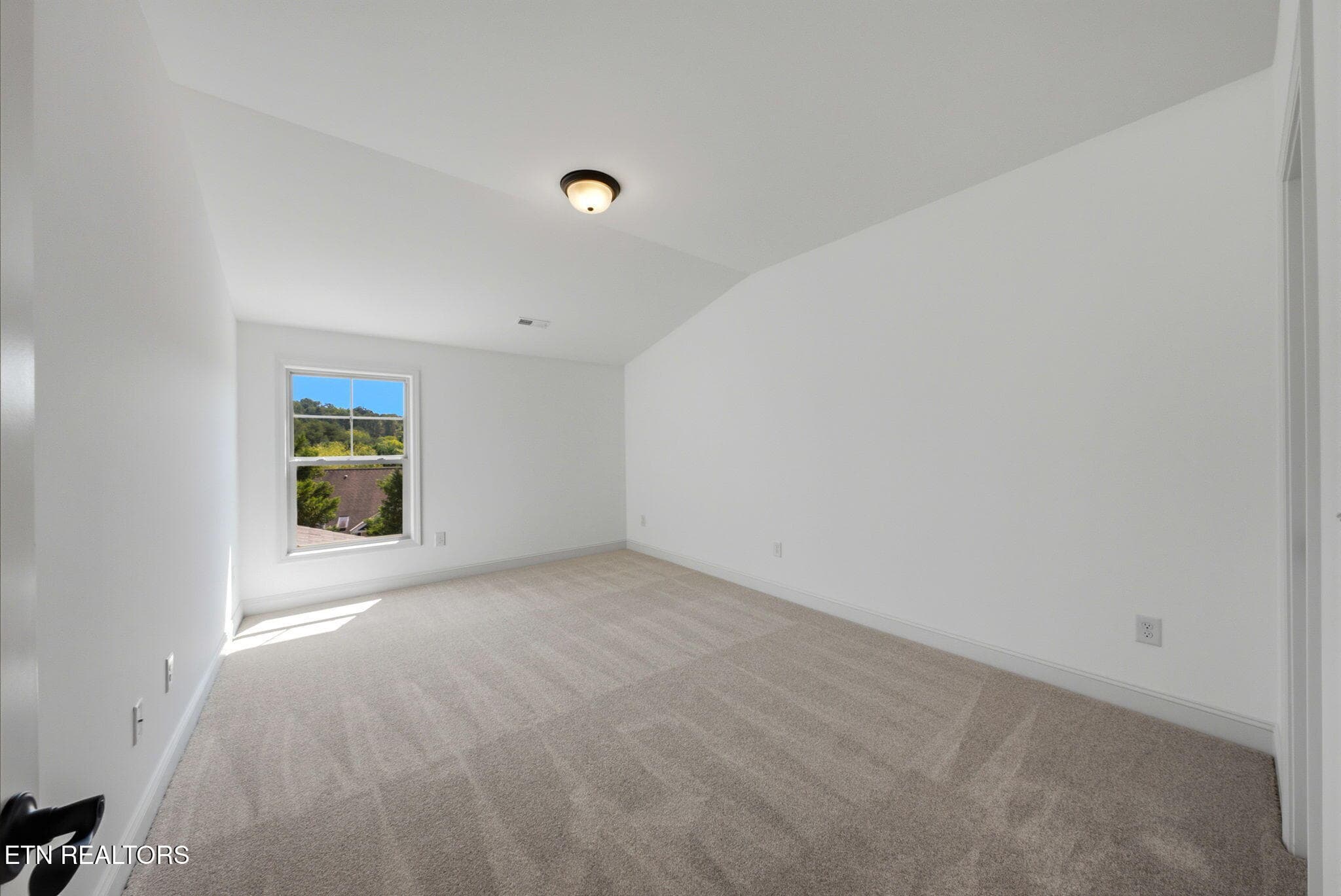 20-web-or-mls-2044-Gisele-Wy-Knoxville-T - 2044 Gisele Way, Knoxville, TN 37931, Knoxville
