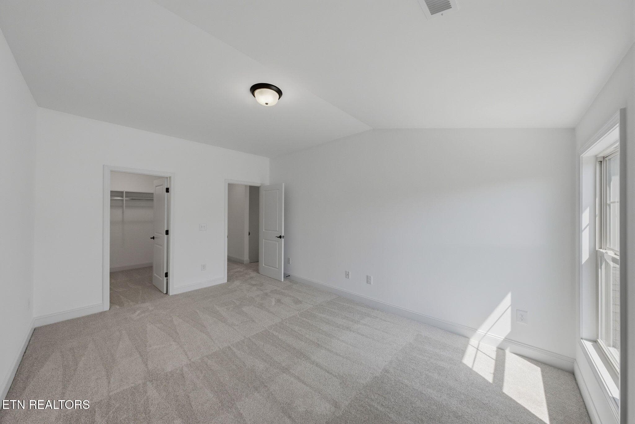 21-web-or-mls-2044-Gisele-Wy-Knoxville-T - 2044 Gisele Way, Knoxville, TN 37931, Knoxville