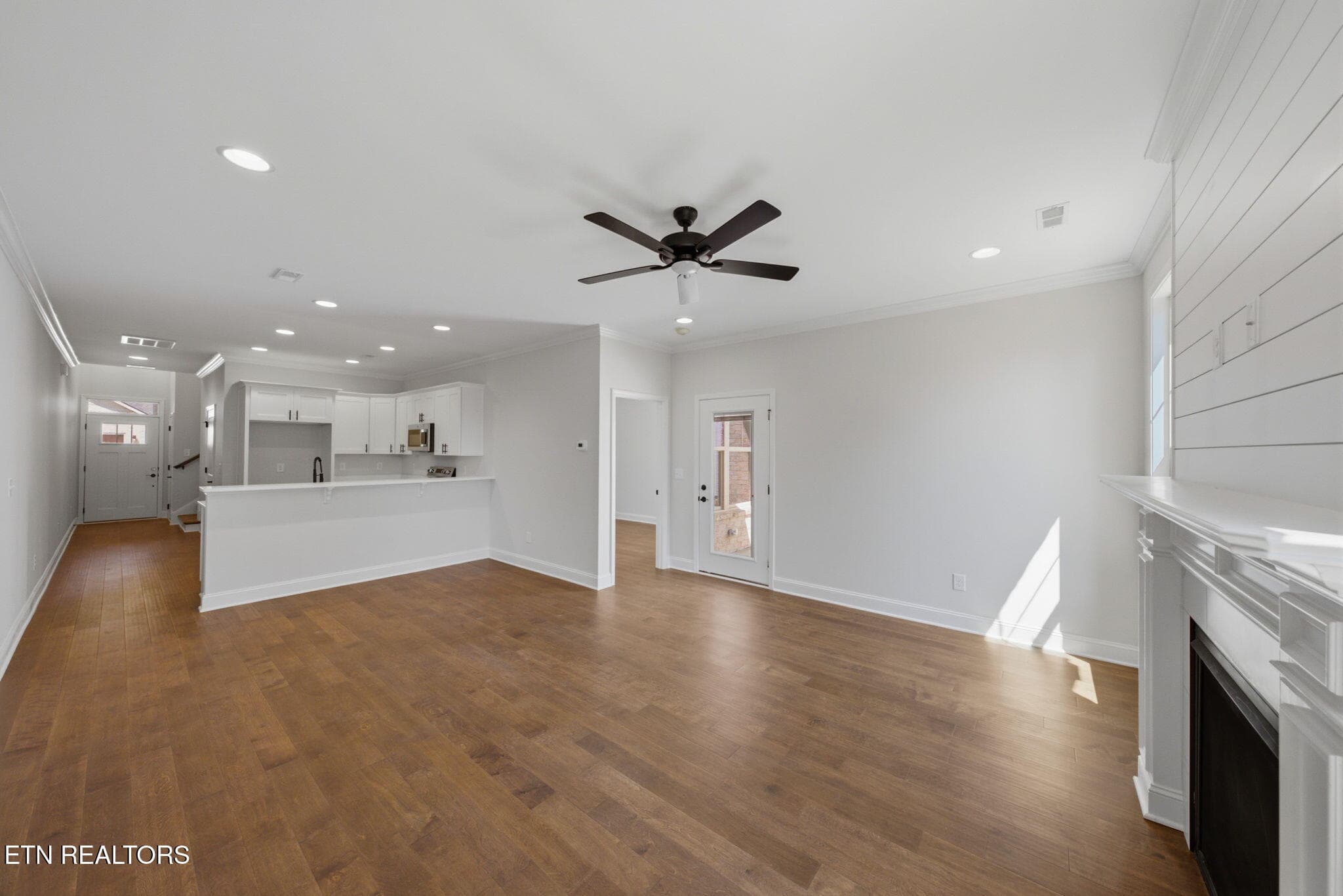 7-web-or-mls-2040-Gisele-Wy-Knoxville-TN - 2040 Gisele Way, Knoxville, TN 37931, Knoxville