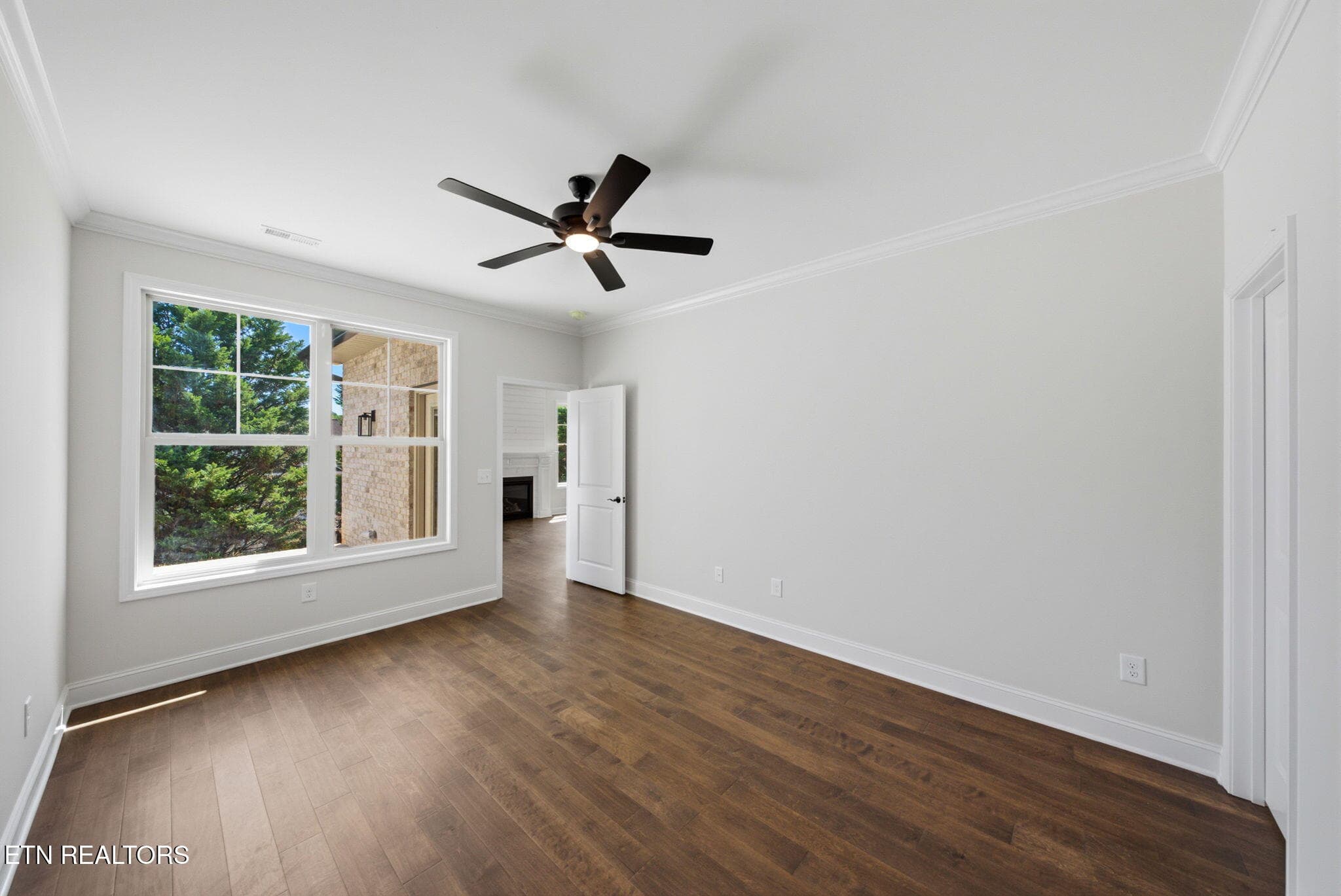 9-web-or-mls-2040-Gisele-Wy-Knoxville-TN - 2040 Gisele Way, Knoxville, TN 37931, Knoxville