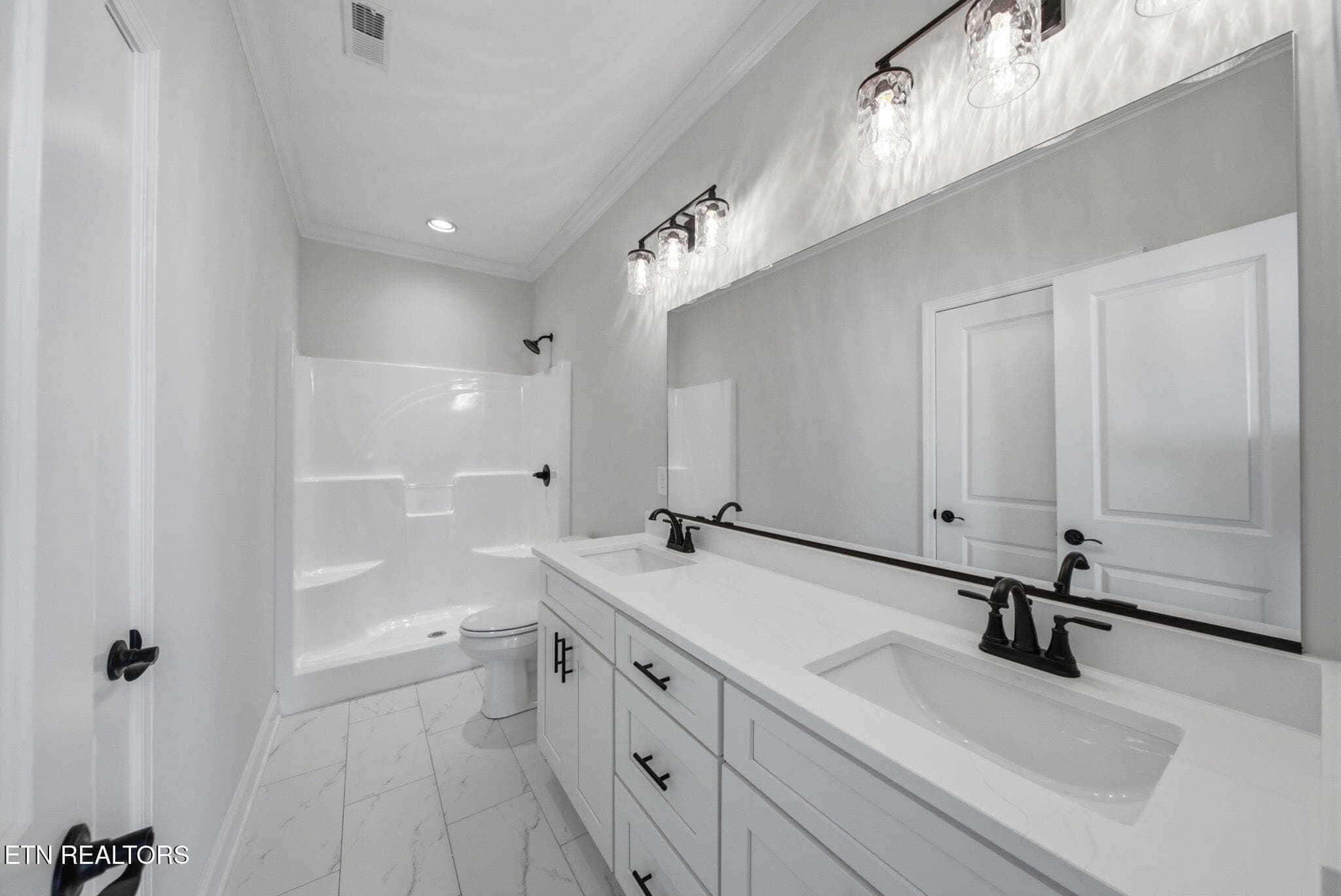11-web-or-mls-2040-Gisele-Wy-Knoxville-T - 2040 Gisele Way, Knoxville, TN 37931, Knoxville