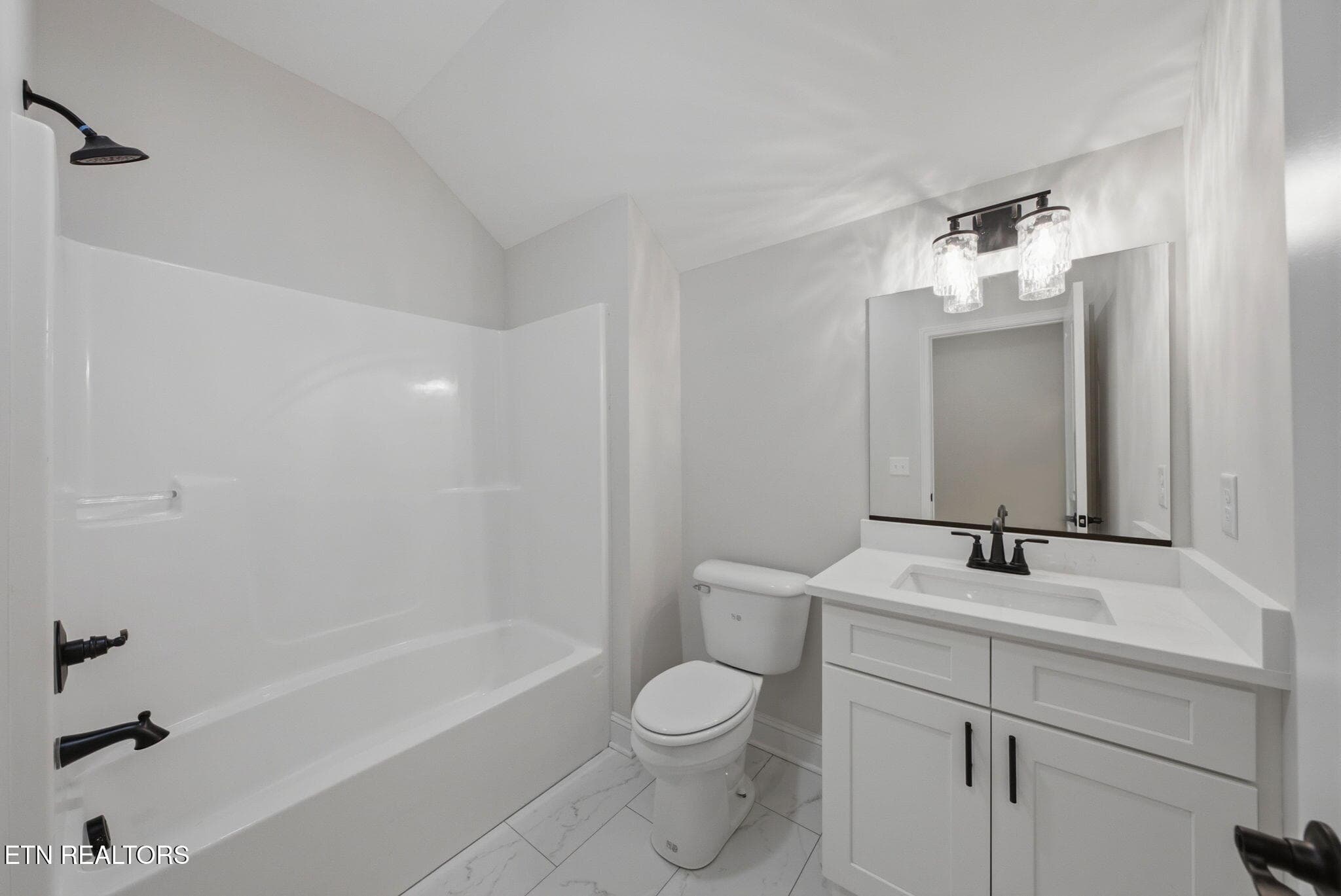 13-web-or-mls-2040-Gisele-Wy-Knoxville-T - 2040 Gisele Way, Knoxville, TN 37931, Knoxville