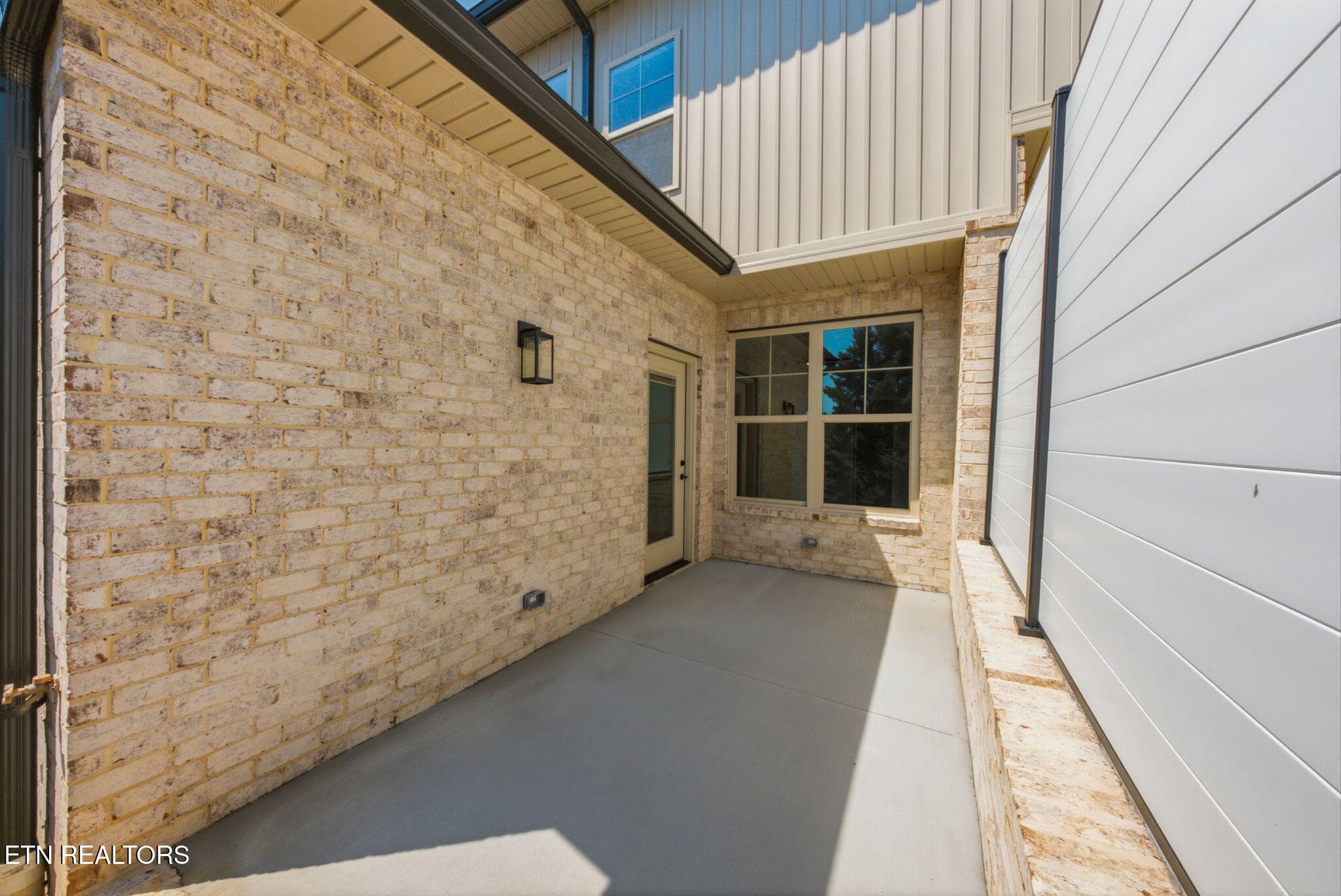 21-web-or-mls-2040-Gisele-Wy-Knoxville-T - 2040 Gisele Way, Knoxville, TN 37931, Knoxville