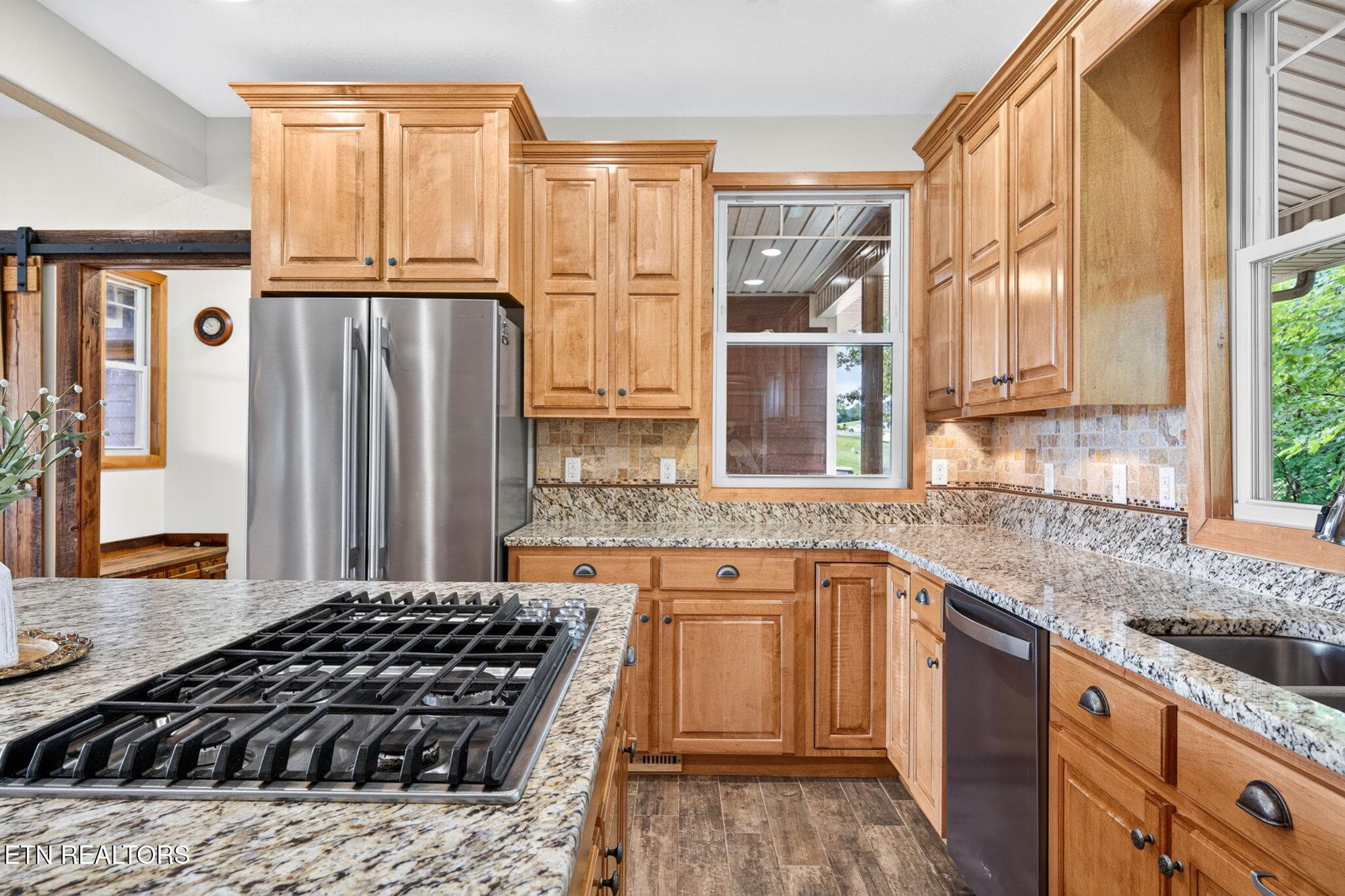 46-web-or-mls-2070 Holly Bend Dr_224_TNP - 2070 Holly Bend Drive, Byrdstown, TN 38549, Byrdstown