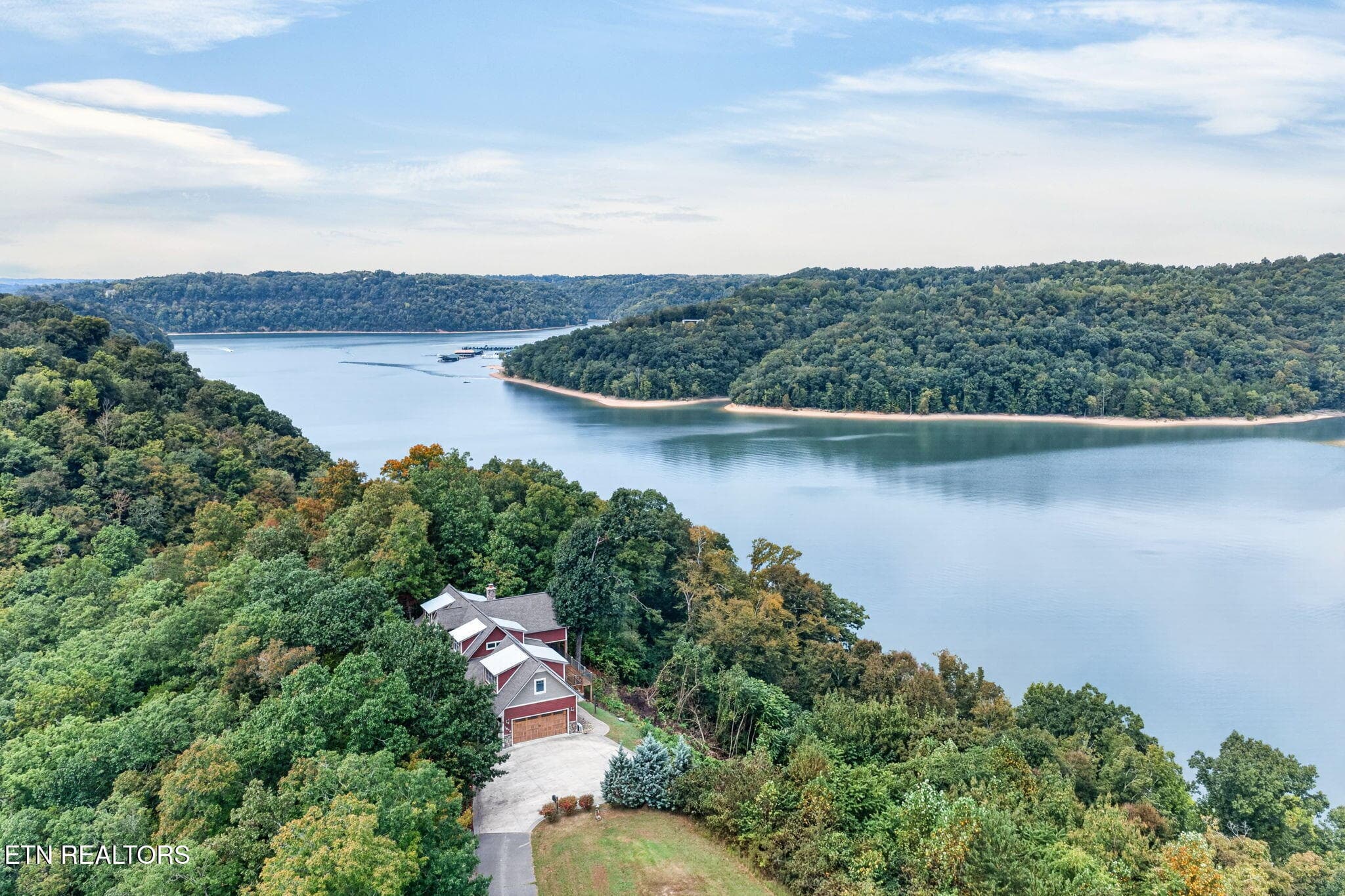 58-web-or-mls-2070 Holly Bend Dr_283_TNP - 2070 Holly Bend Drive, Byrdstown, TN 38549, Byrdstown