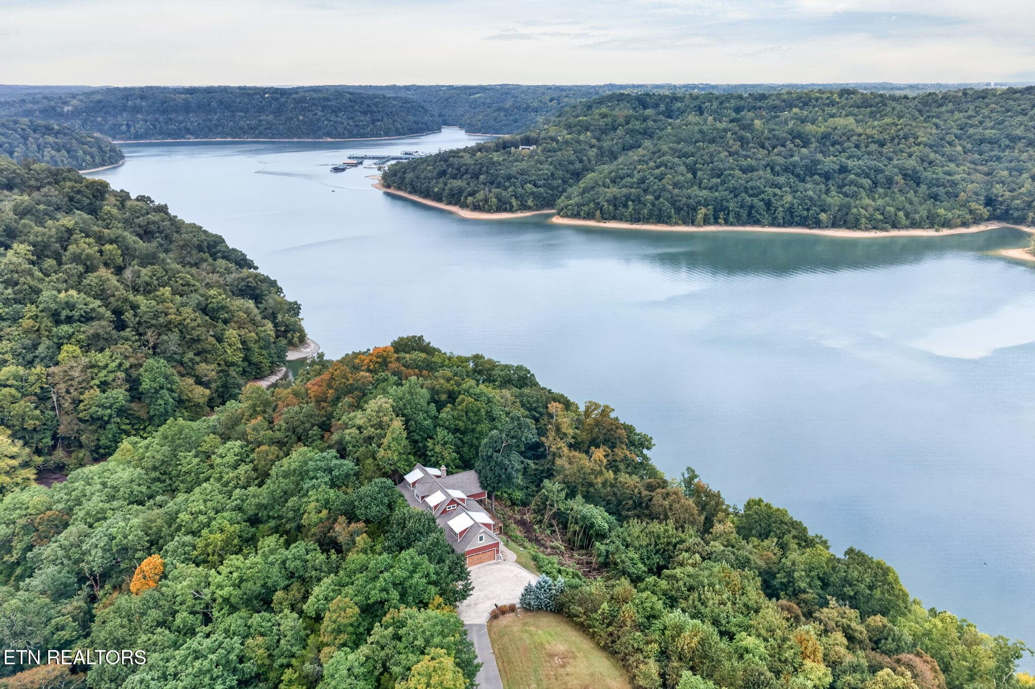 62-web-or-mls-2070 Holly Bend Dr_305_TNP - 2070 Holly Bend Drive, Byrdstown, TN 38549, Byrdstown