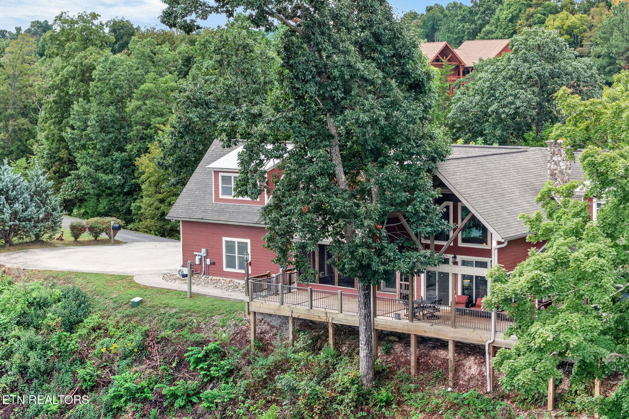 65-web-or-mls-2070 Holly Bend Dr_318_TNP - 2070 Holly Bend Drive, Byrdstown, TN 38549, Byrdstown