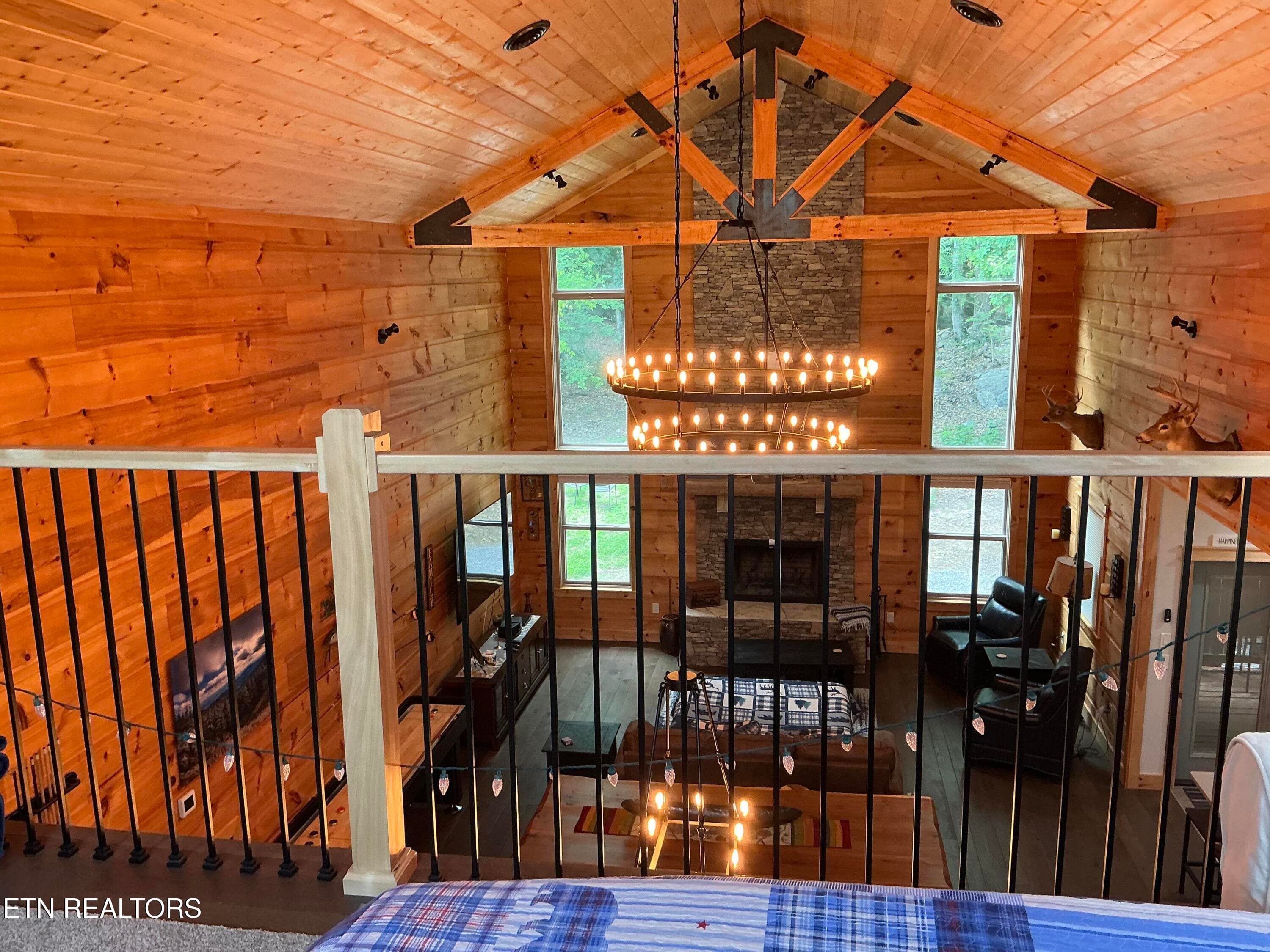 03_beyc6a18771fbabf3 - 910 English Mtn Rd, Cosby, TN 37722, Cosby