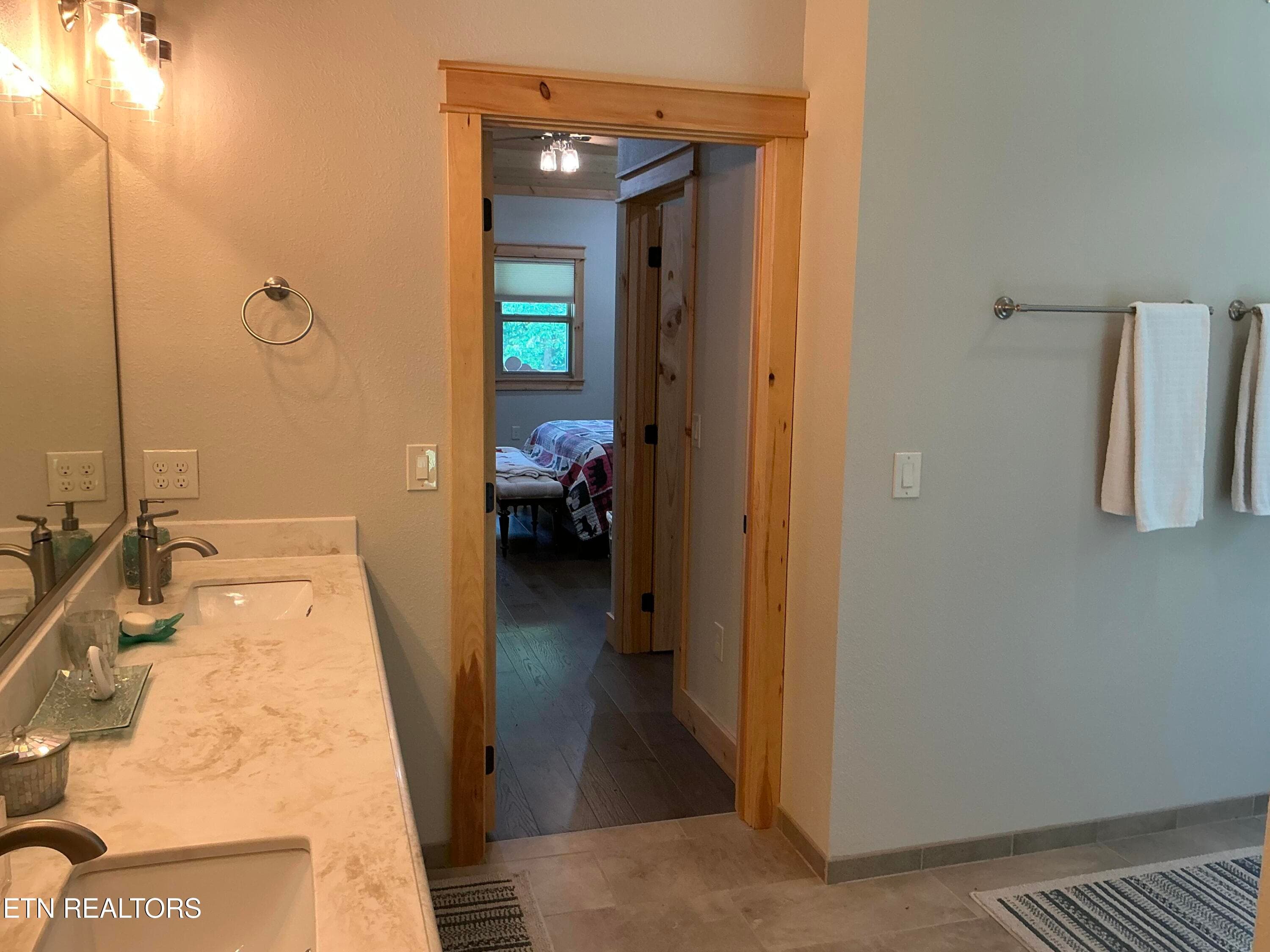 25_beyc6a1876ee70f41 - 910 English Mtn Rd, Cosby, TN 37722, Cosby