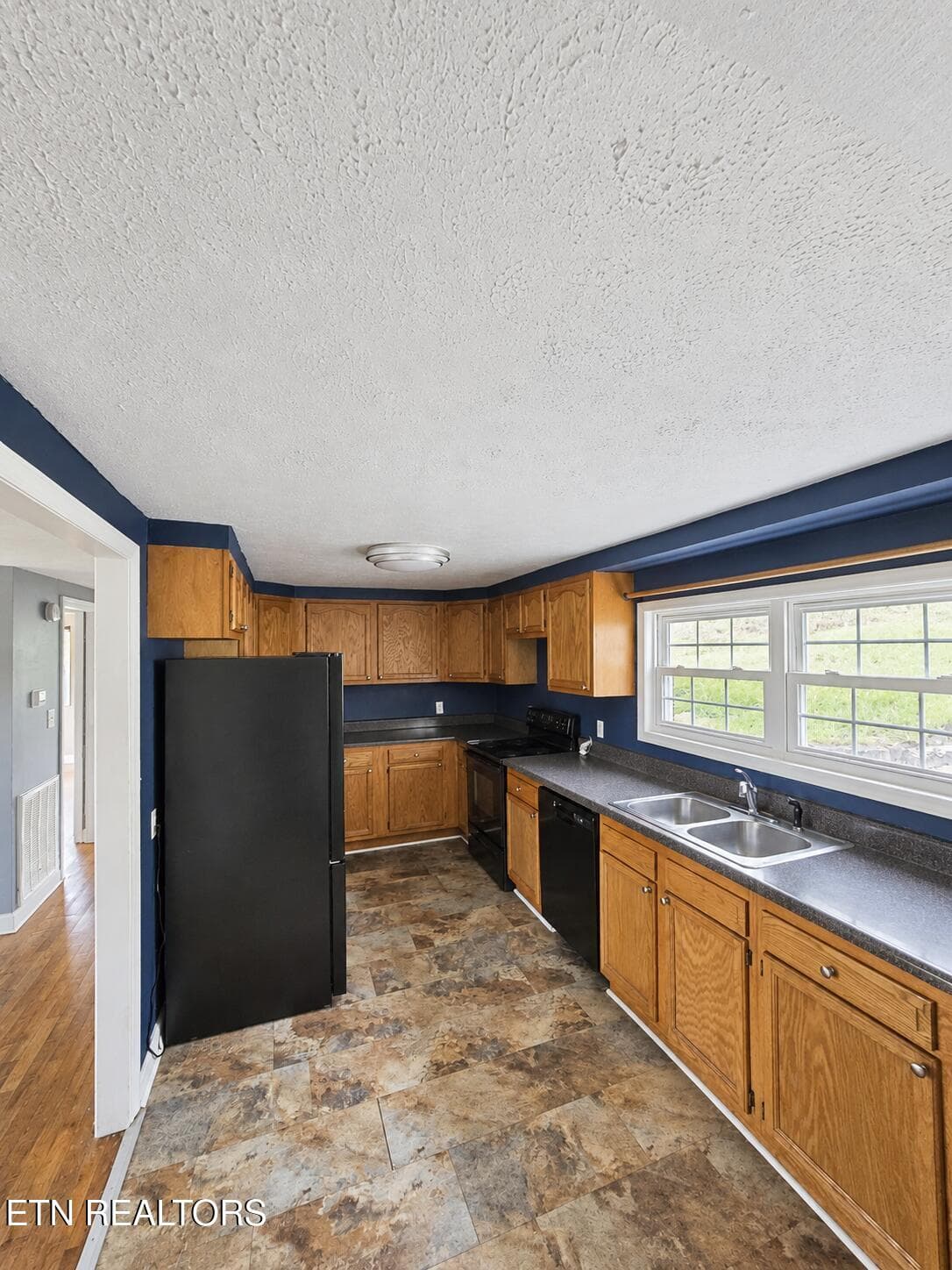 922 chittum kitchen - 922 Chittum Drive, Tazewell, TN 37879
