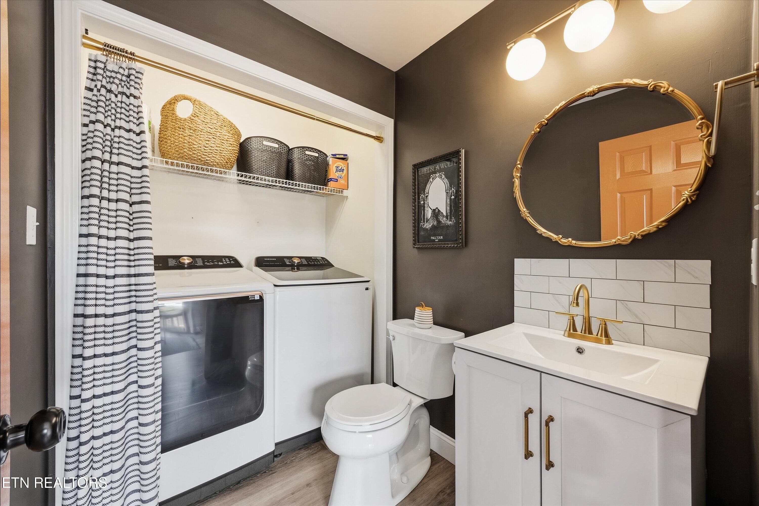 Half Bath and Laundry on the Main - 6601 Sedgefield Drive, Knoxville, TN 37923, Knoxville