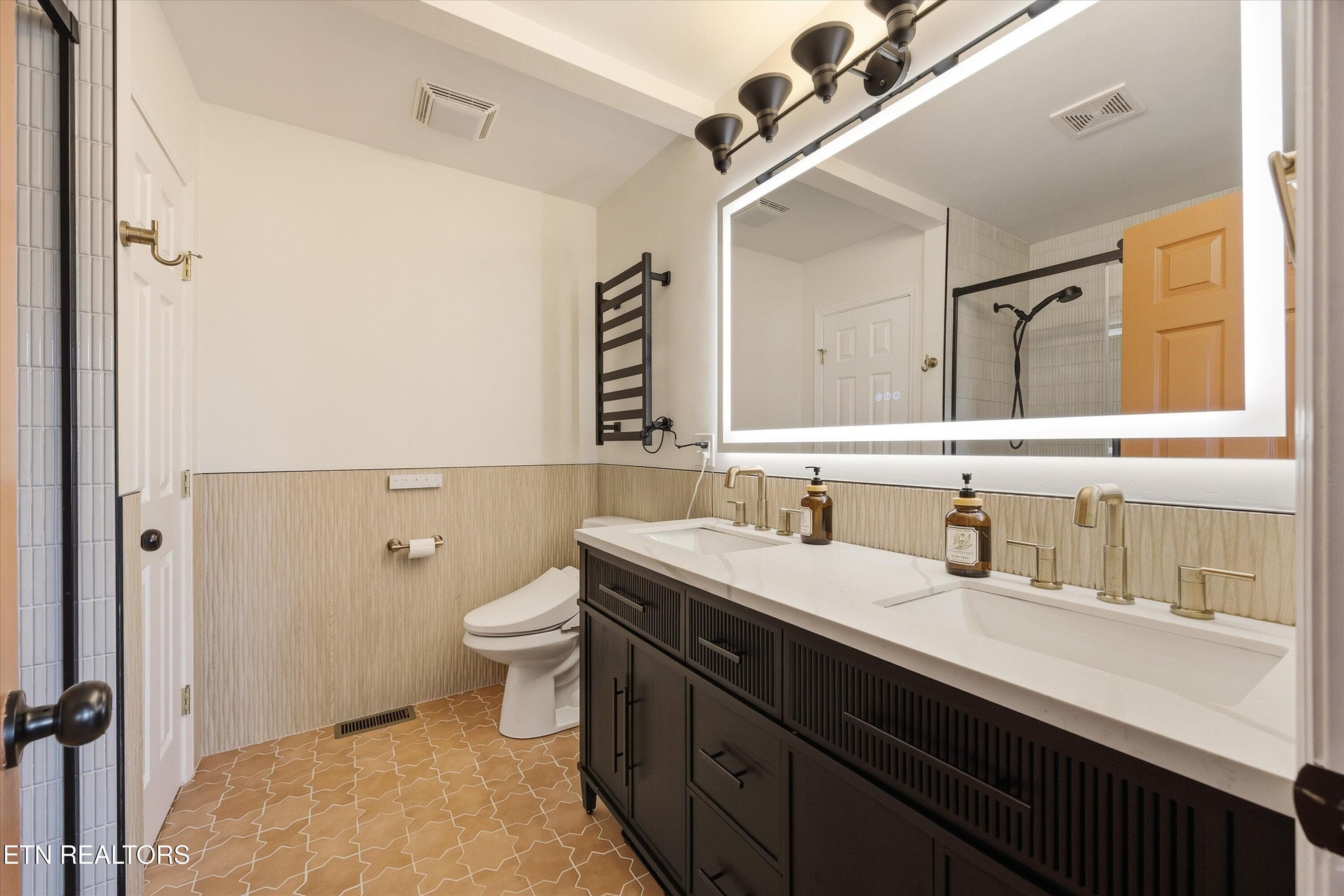 Remodeled Primary Bathroom - 6601 Sedgefield Drive, Knoxville, TN 37923, Knoxville