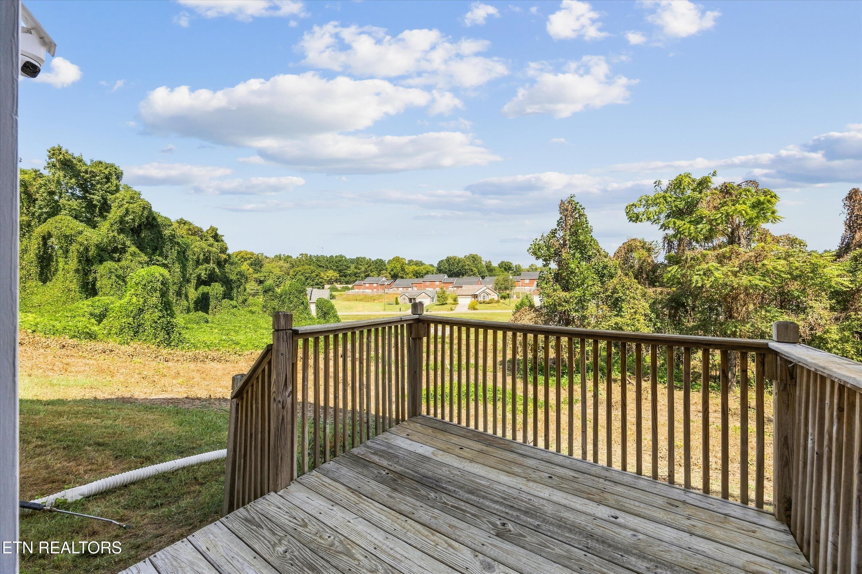 Sitting on just over an acre - 6601 Sedgefield Drive, Knoxville, TN 37923, Knoxville