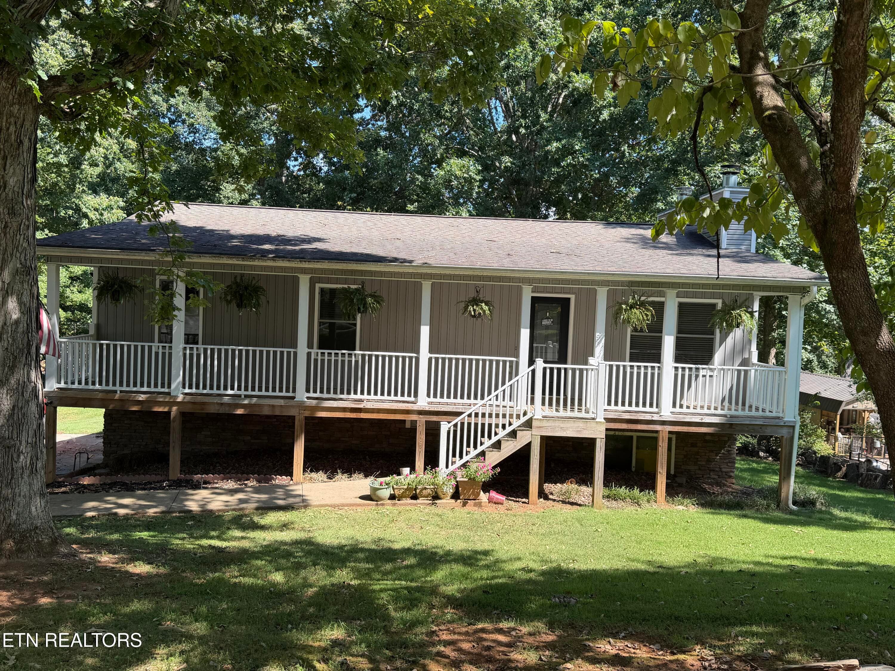 Front - 1113 E Woodshire Drive, Knoxville, TN 37922, Knoxville