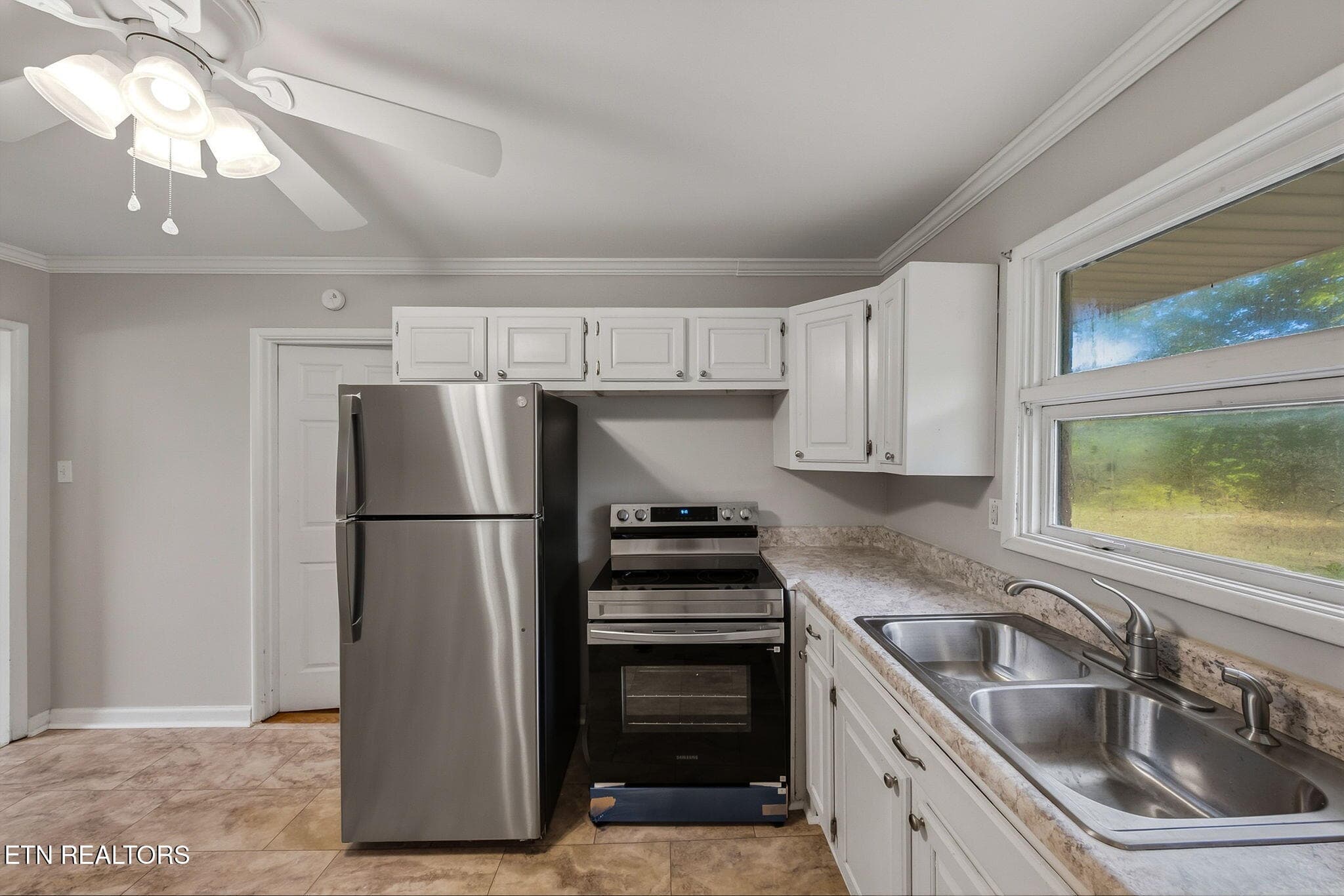 14-web-or-mls-3103-Spicewood-Ln-NW-Knoxv - 3103 Spicewood Lane, Knoxville, TN 37921, Knoxville