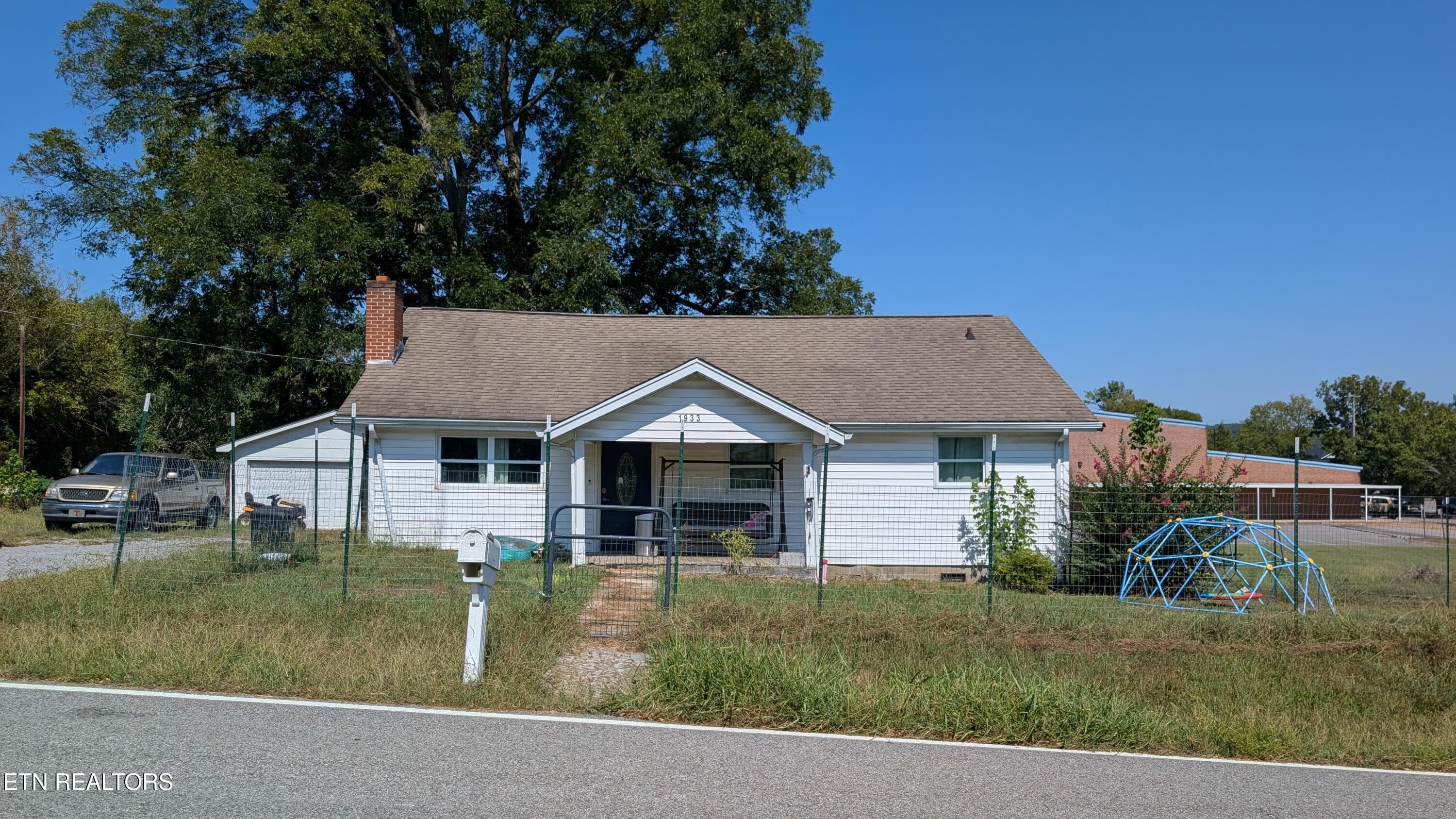 1933 Mountain Rd, Andersonville, TN 37705