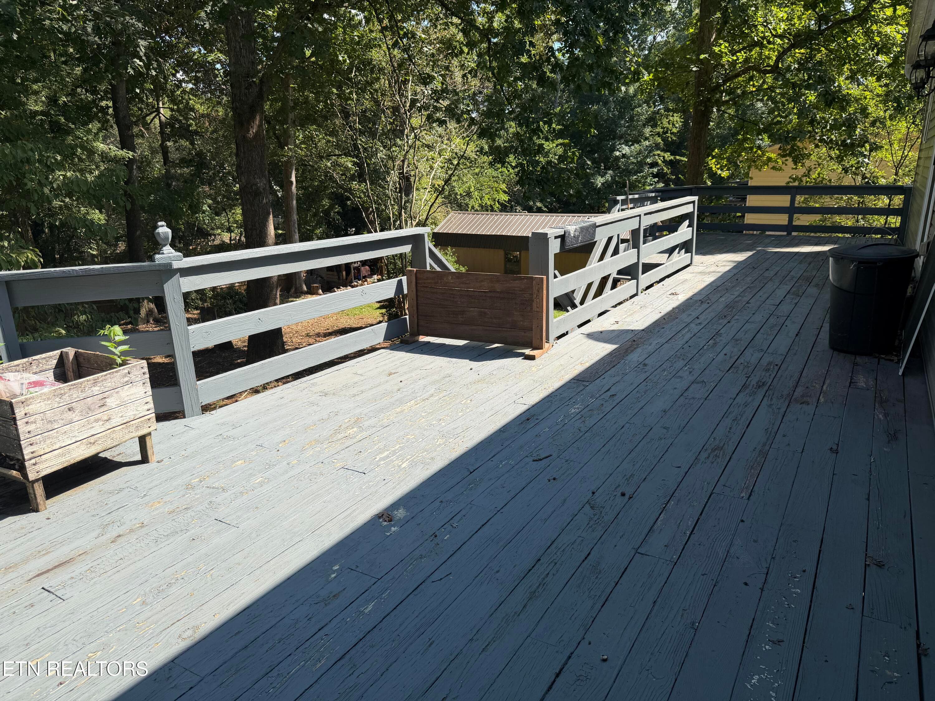 Back Deck - 1113 E Woodshire Drive, Knoxville, TN 37922, Knoxville