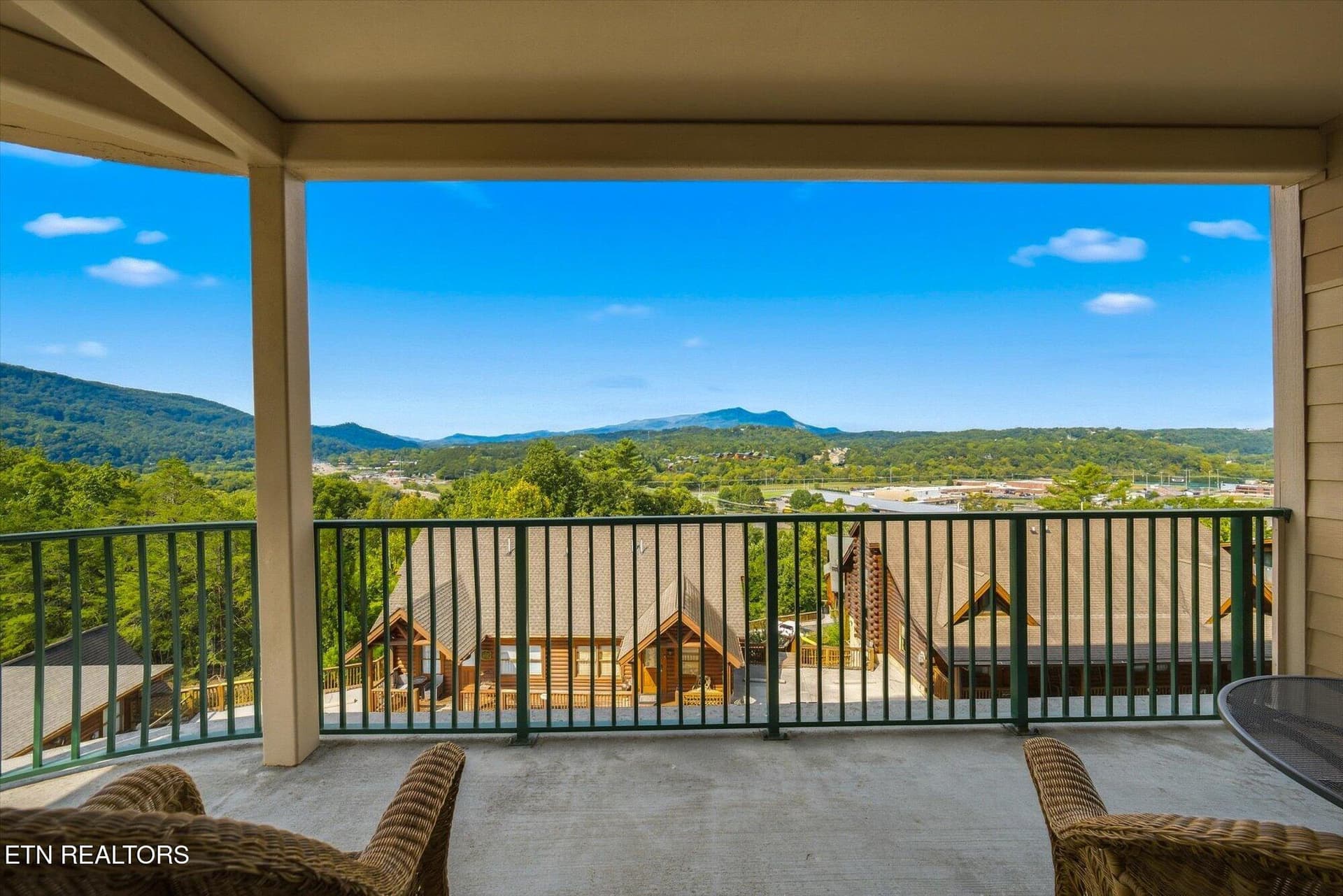 18-410-Big-Bear-Wy-3005-Pigeon-Forge-TN- - 410 Big Bear Way UNIT 3005, Pigeon Forge, TN 37863
