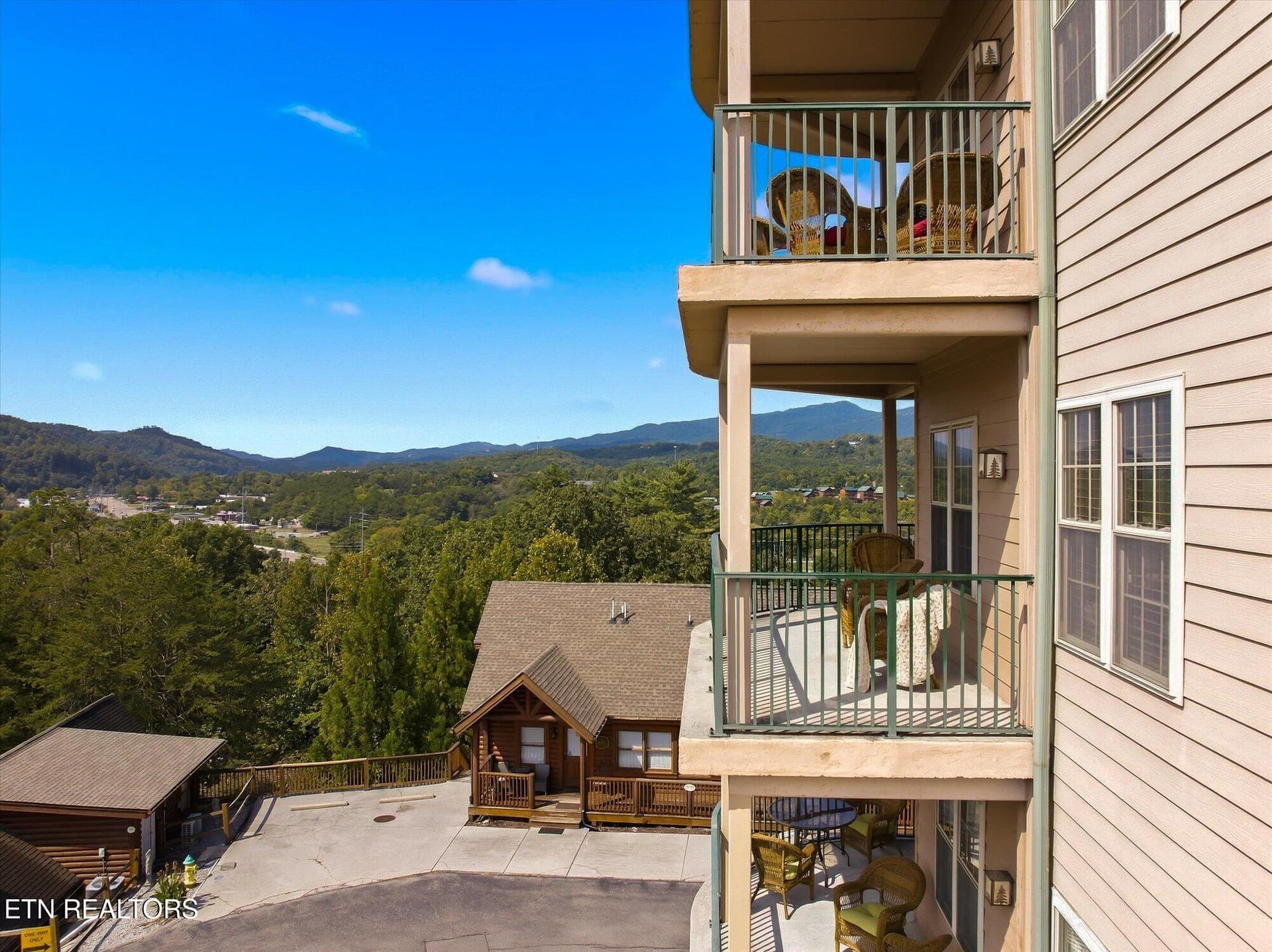 41-410-Big-Bear-Wy-3005-Pigeon-Forge-TN- - 410 Big Bear Way UNIT 3005, Pigeon Forge, TN 37863