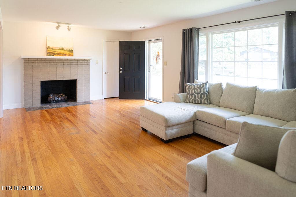 MA102486 - 1017 W Park Drive, Knoxville, TN 37909, Knoxville