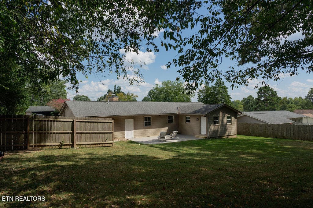 MA102554 - 1017 W Park Drive, Knoxville, TN 37909, Knoxville