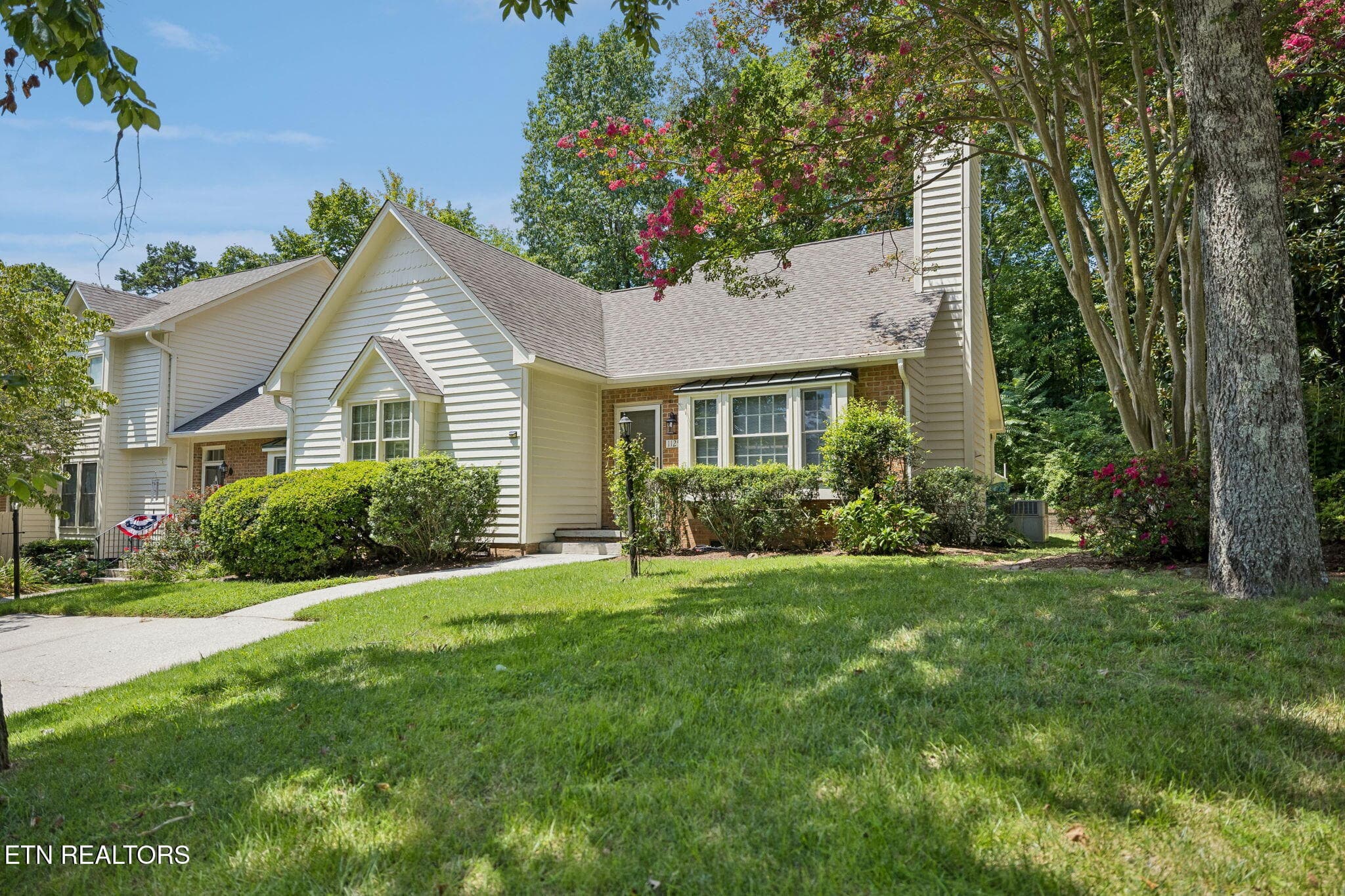 1125 Greywood Drive, Knoxville, TN 37923