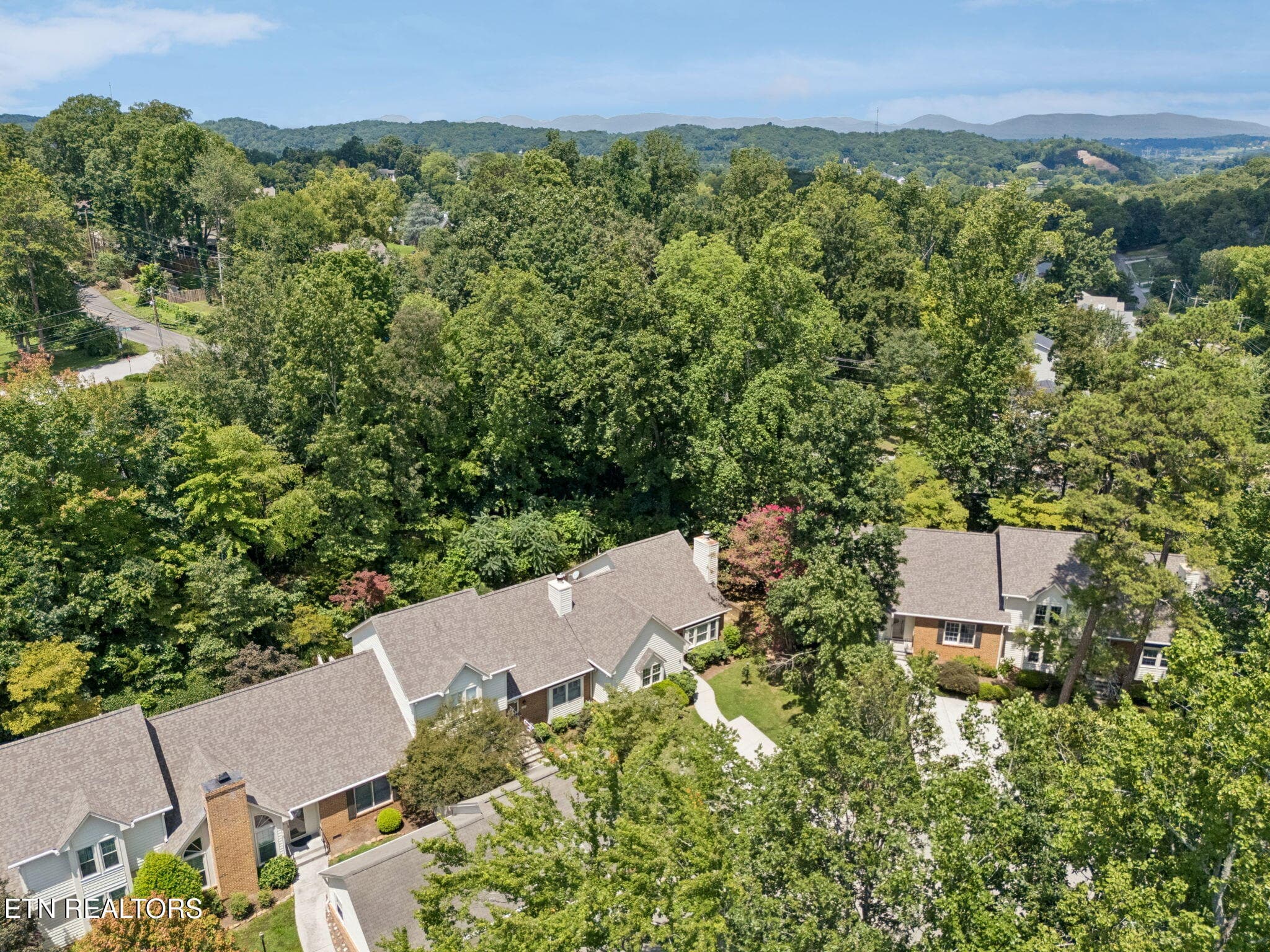 38-1125 Greywood Dr - 038 - 1125 Greywood Drive, Knoxville, TN 37923, Knoxville
