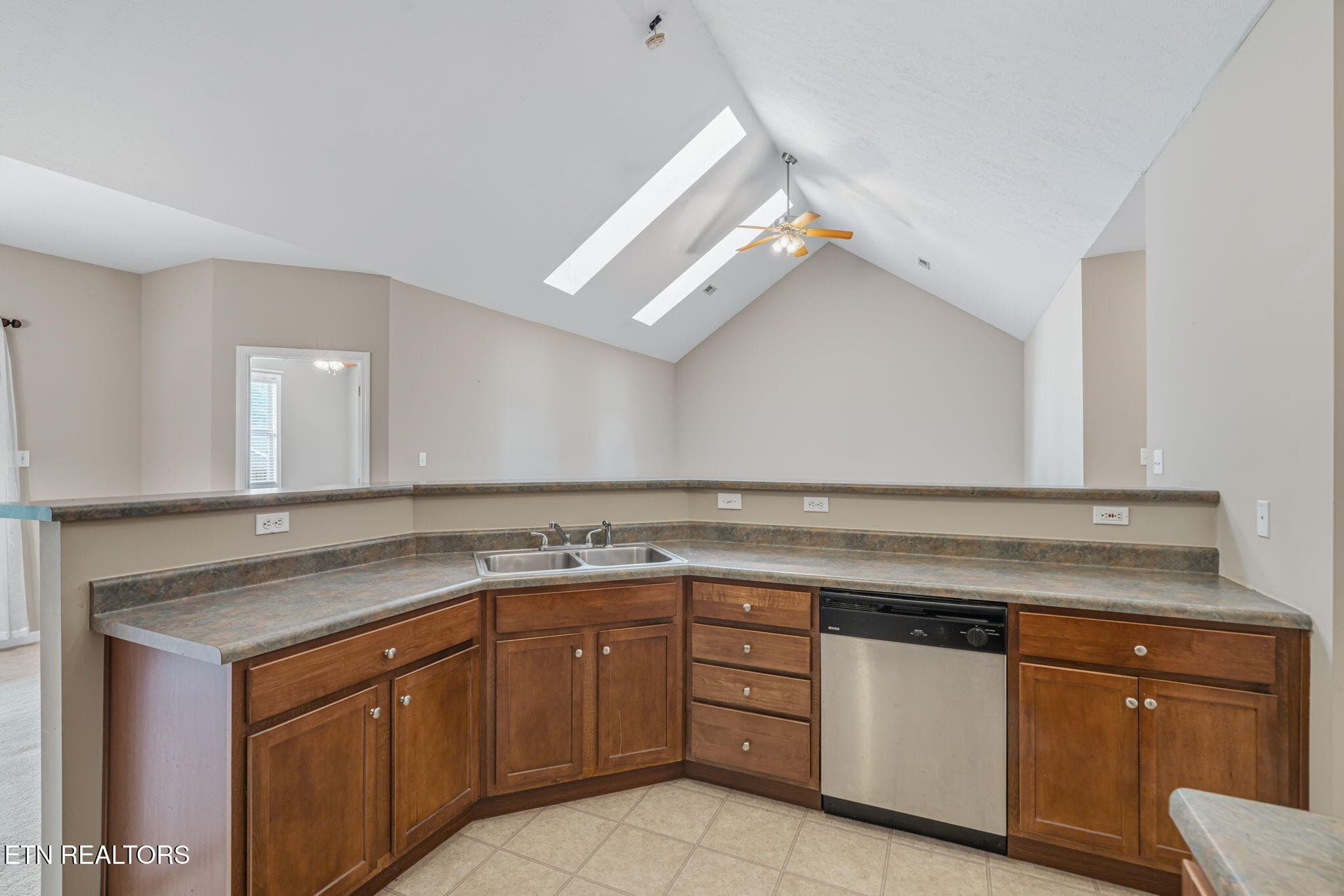 14-web-or-mls-923 Webster Grove Lane-14 - 923 Webster Groves Lane, Knoxville, TN 37909, Knoxville