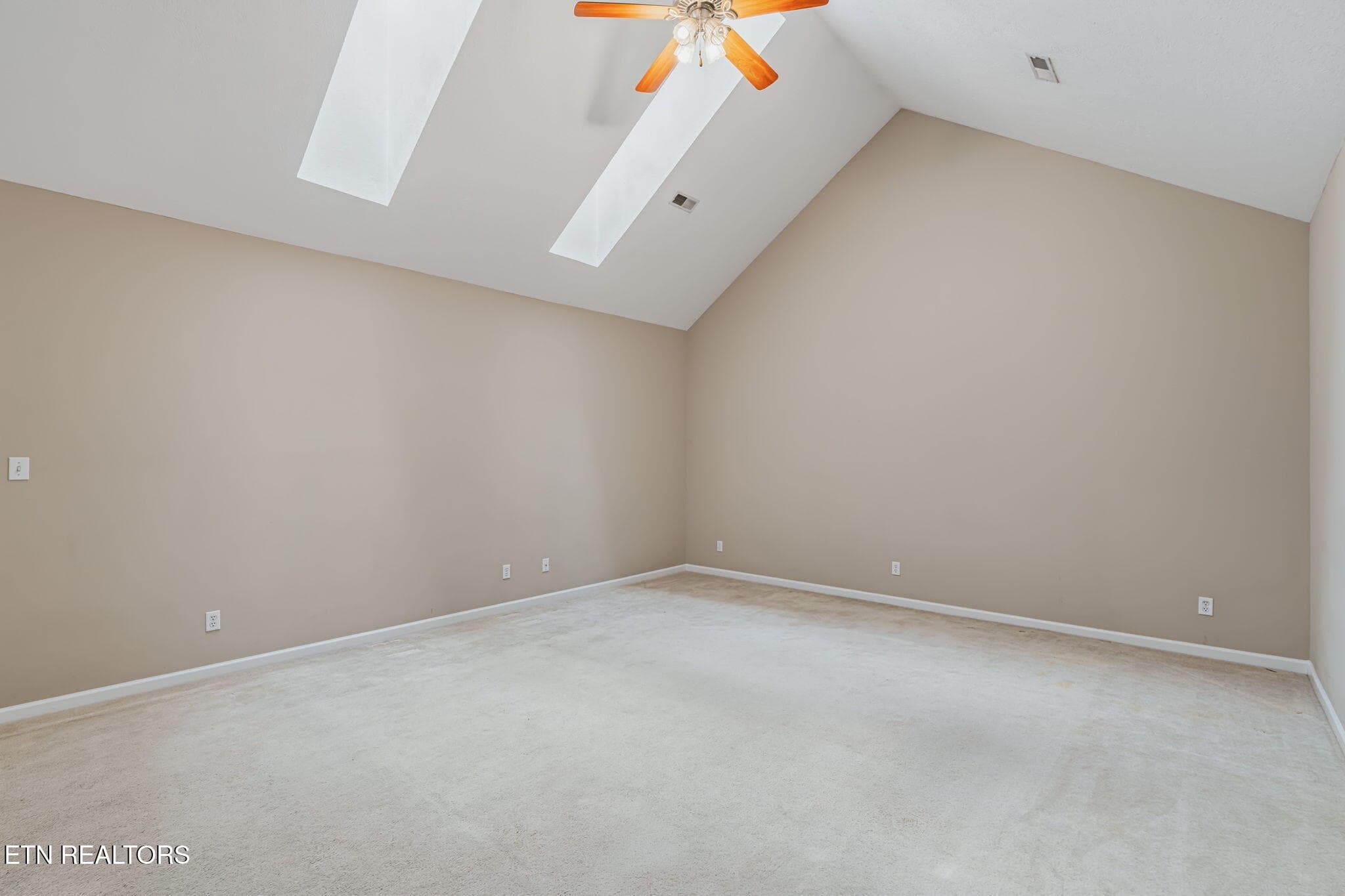6-web-or-mls-923 Webster Grove Lane-6 - 923 Webster Groves Lane, Knoxville, TN 37909, Knoxville