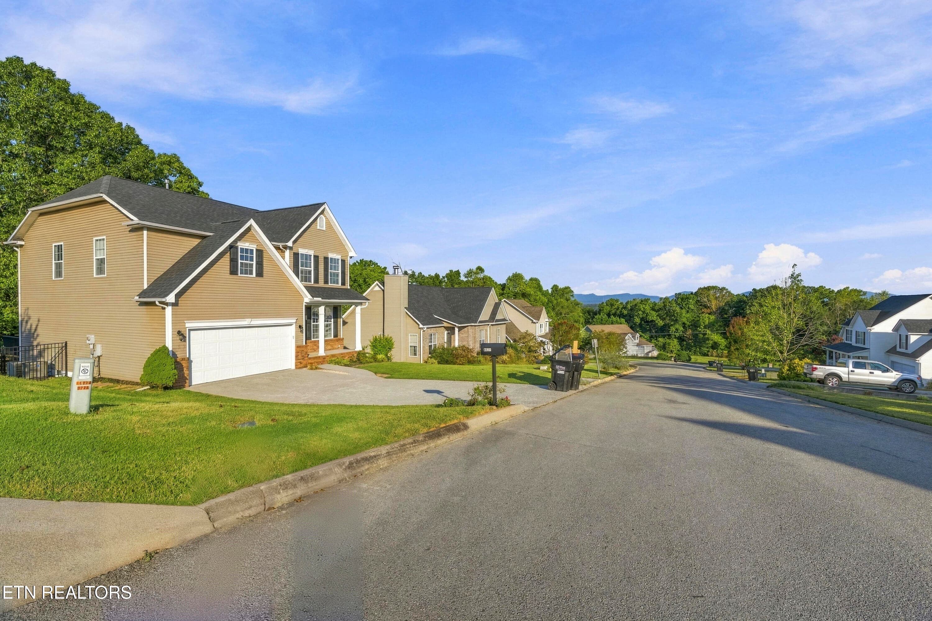 Beautiful views all around! - 4022 Mountain Vista Rd, Knoxville, TN 37931, Knoxville