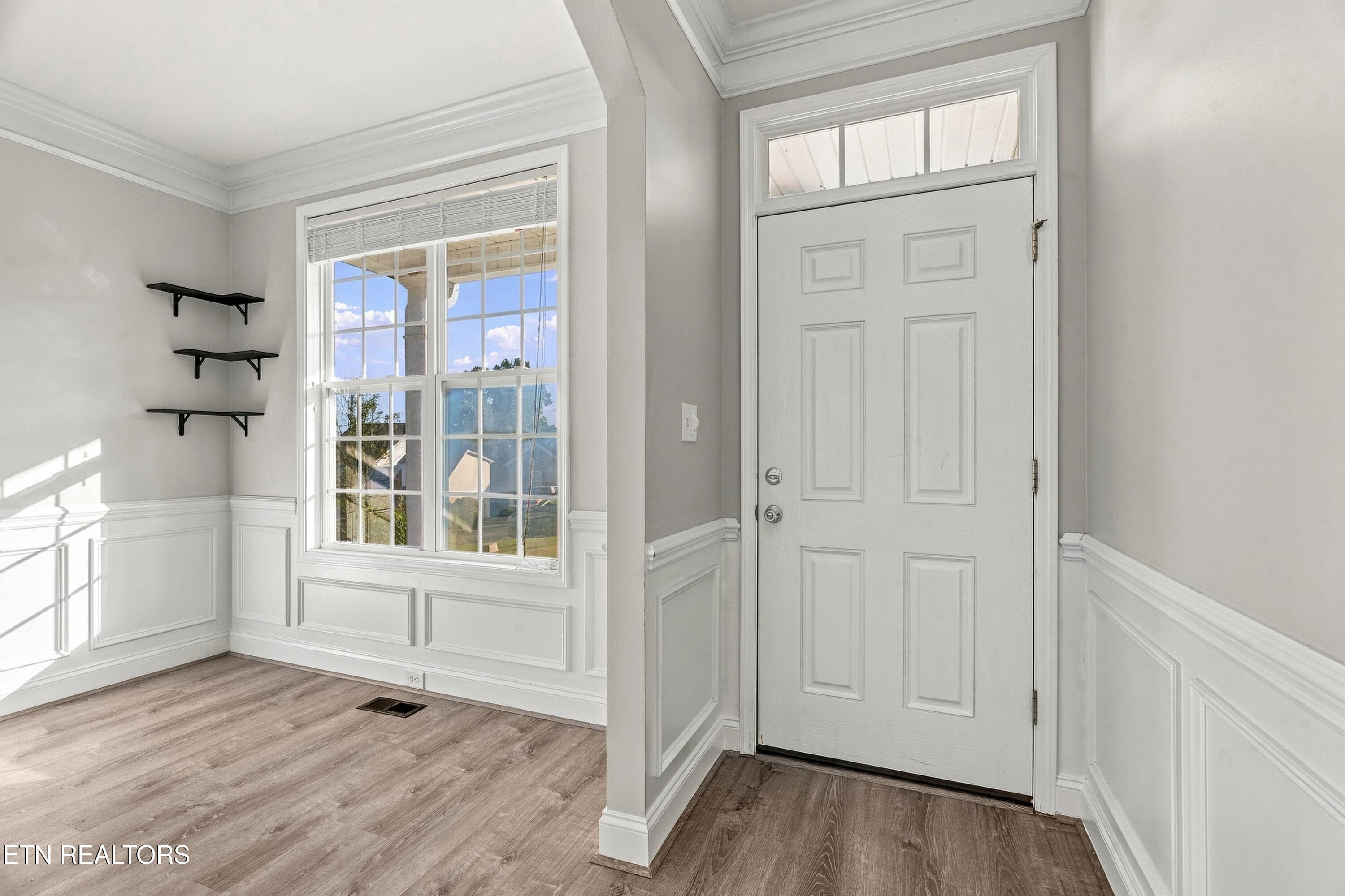 Tons of natural light - 4022 Mountain Vista Rd, Knoxville, TN 37931, Knoxville
