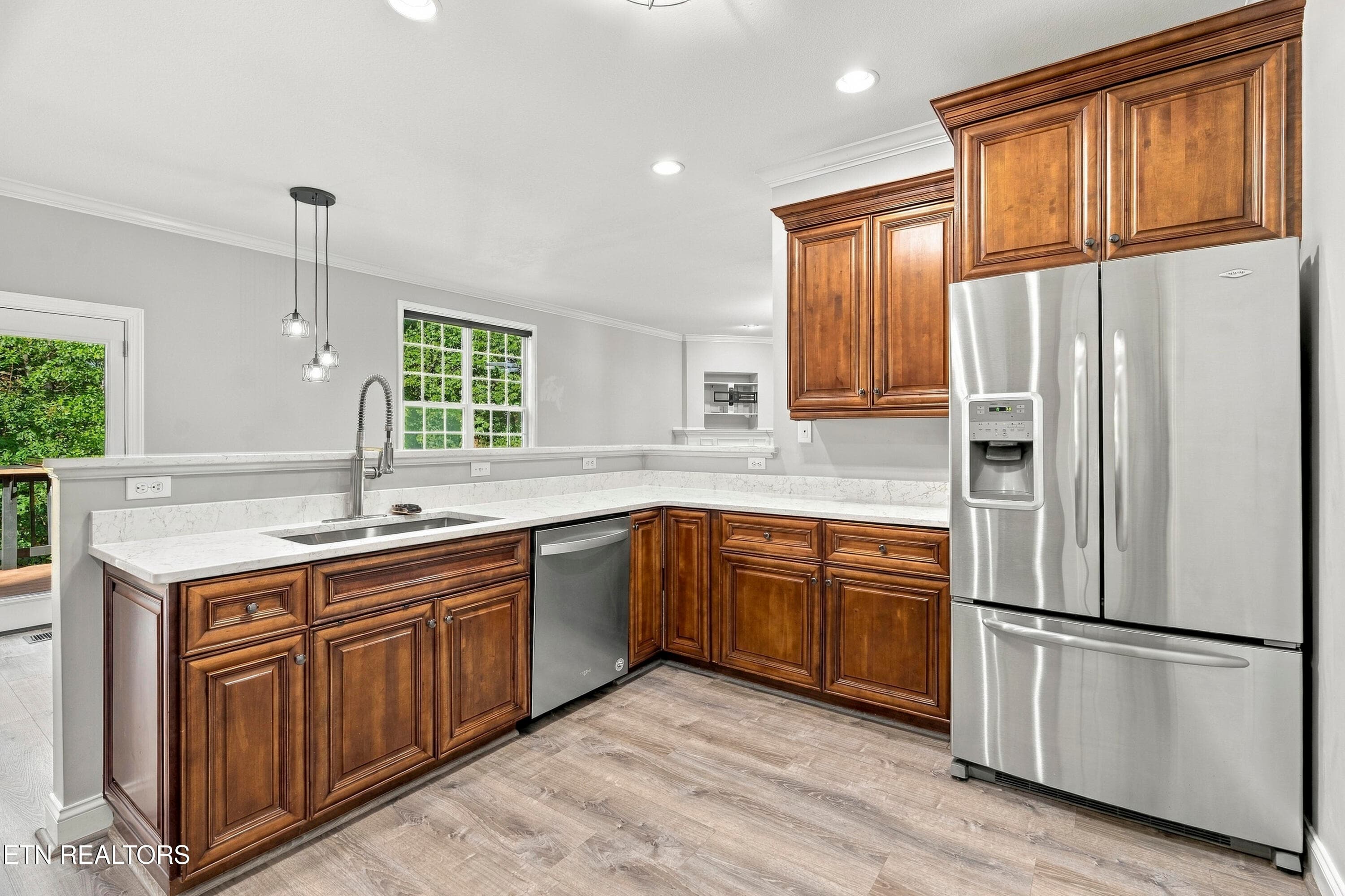 Open kitchen with new quartz counters - 4022 Mountain Vista Rd, Knoxville, TN 37931, Knoxville