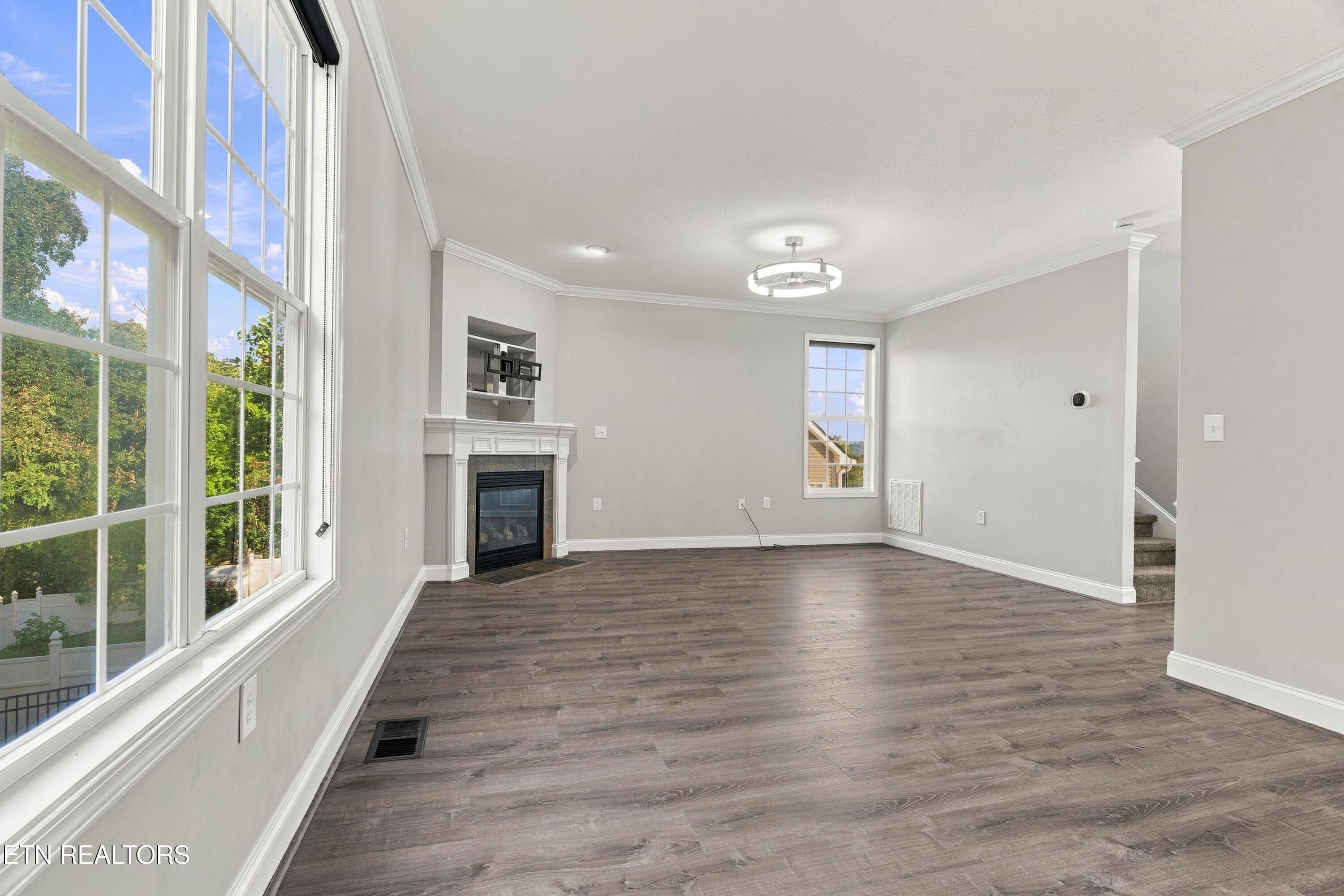 New LED lighting & roller blinds - 4022 Mountain Vista Rd, Knoxville, TN 37931, Knoxville
