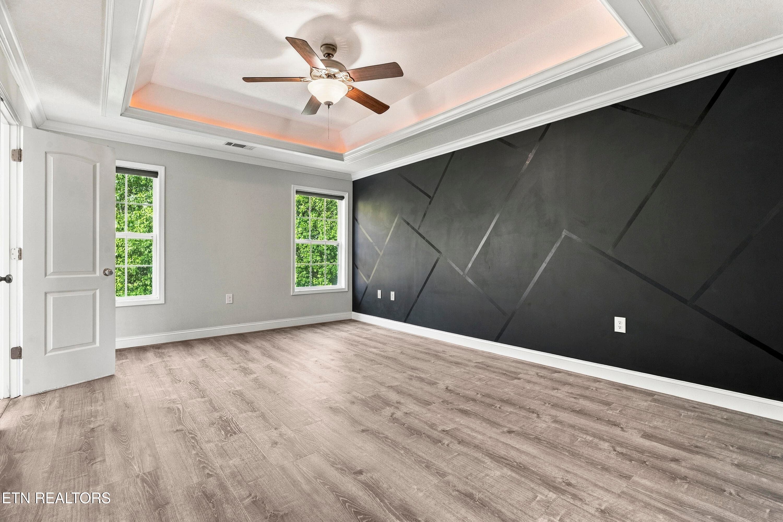 Spacious primary bedroom on 2nd floor - 4022 Mountain Vista Rd, Knoxville, TN 37931, Knoxville