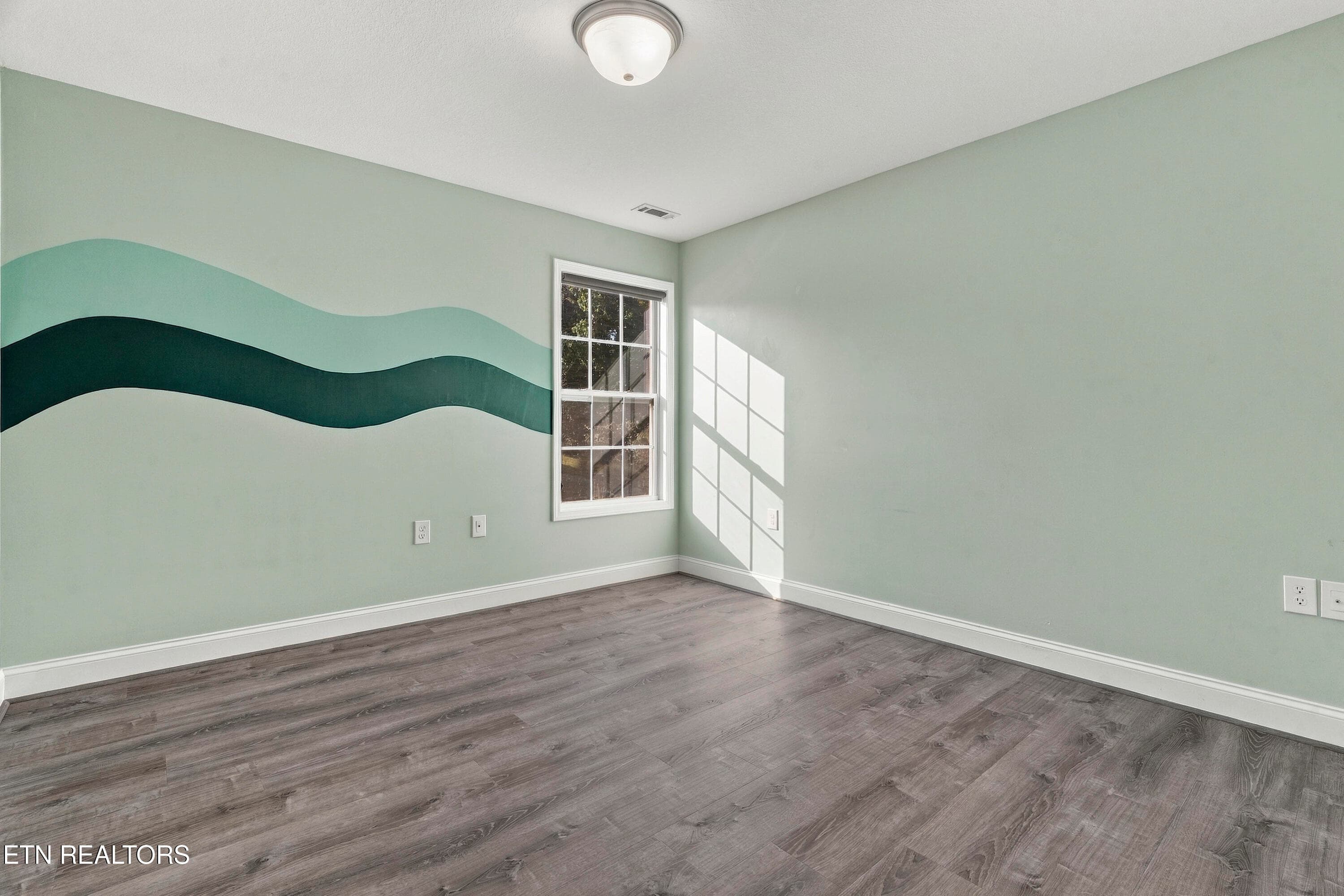 Upstairs guest room 3 - 4022 Mountain Vista Rd, Knoxville, TN 37931, Knoxville
