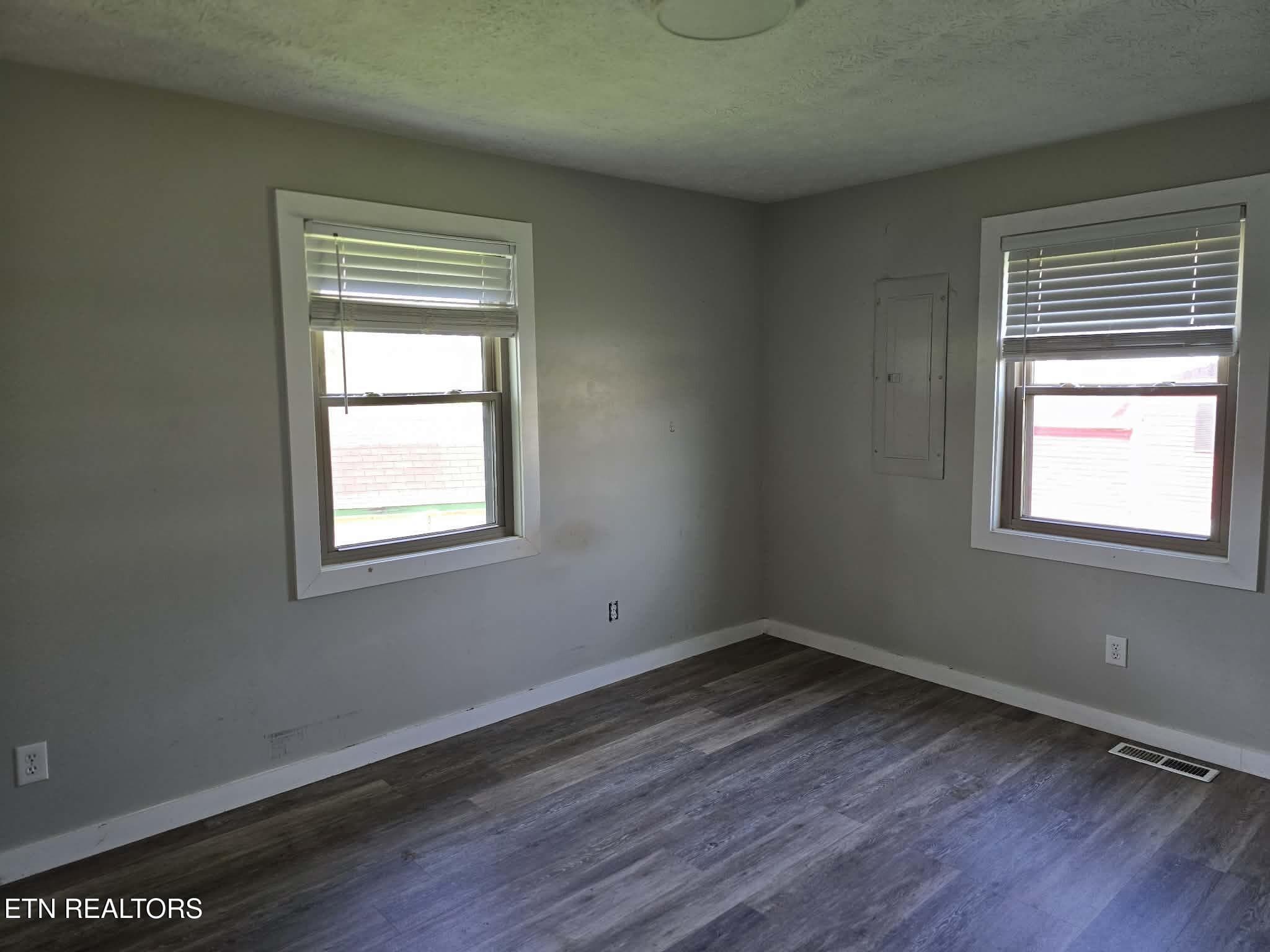 709b84cd-8616-4dd3-a780-e6ccb622ab4c - 172 Liberty St, Jacksboro, TN 37757, Jacksboro