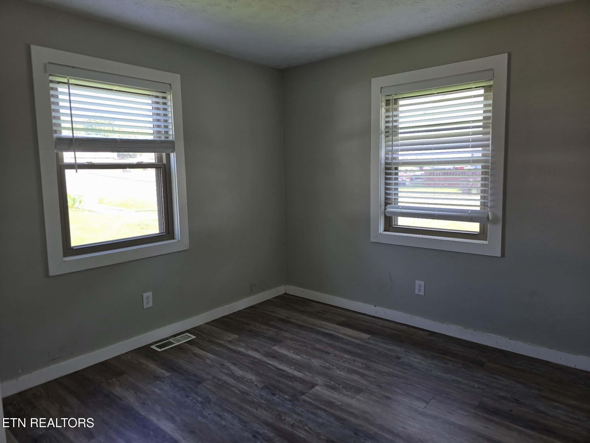 fa8df994-8e6b-466f-b223-d326249e5e94 - 172 Liberty St, Jacksboro, TN 37757, Jacksboro