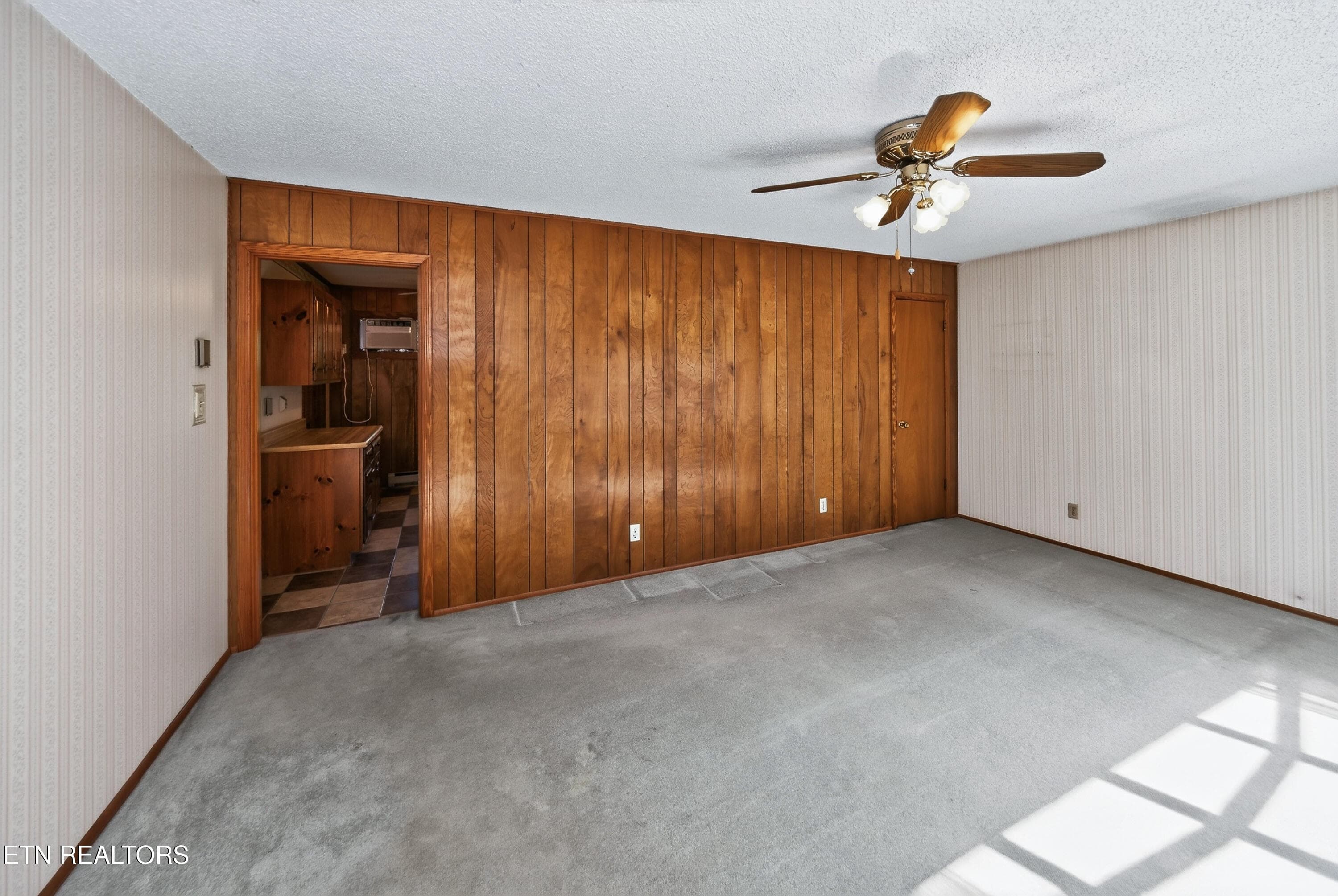 Living room - 12401 Buttermilk Rd, Knoxville, TN 37932, Knoxville