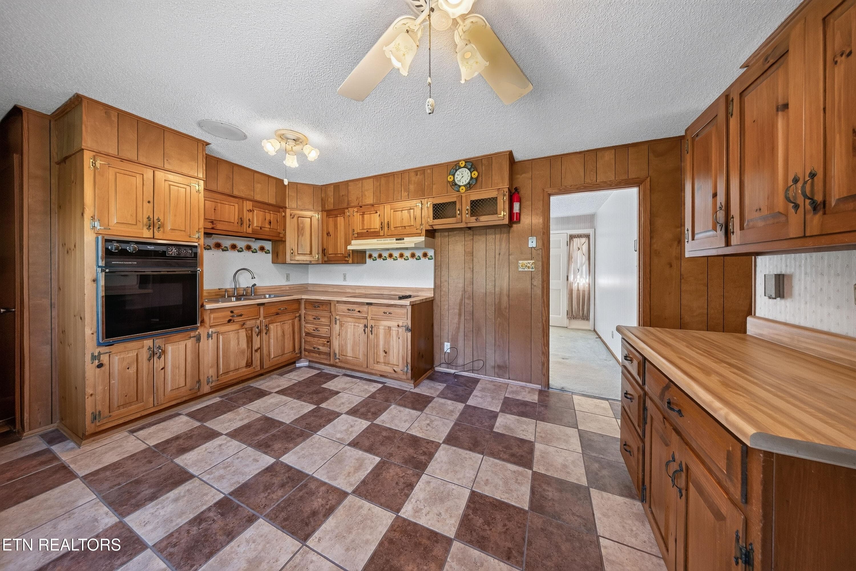 Kitchen - 12401 Buttermilk Rd, Knoxville, TN 37932, Knoxville