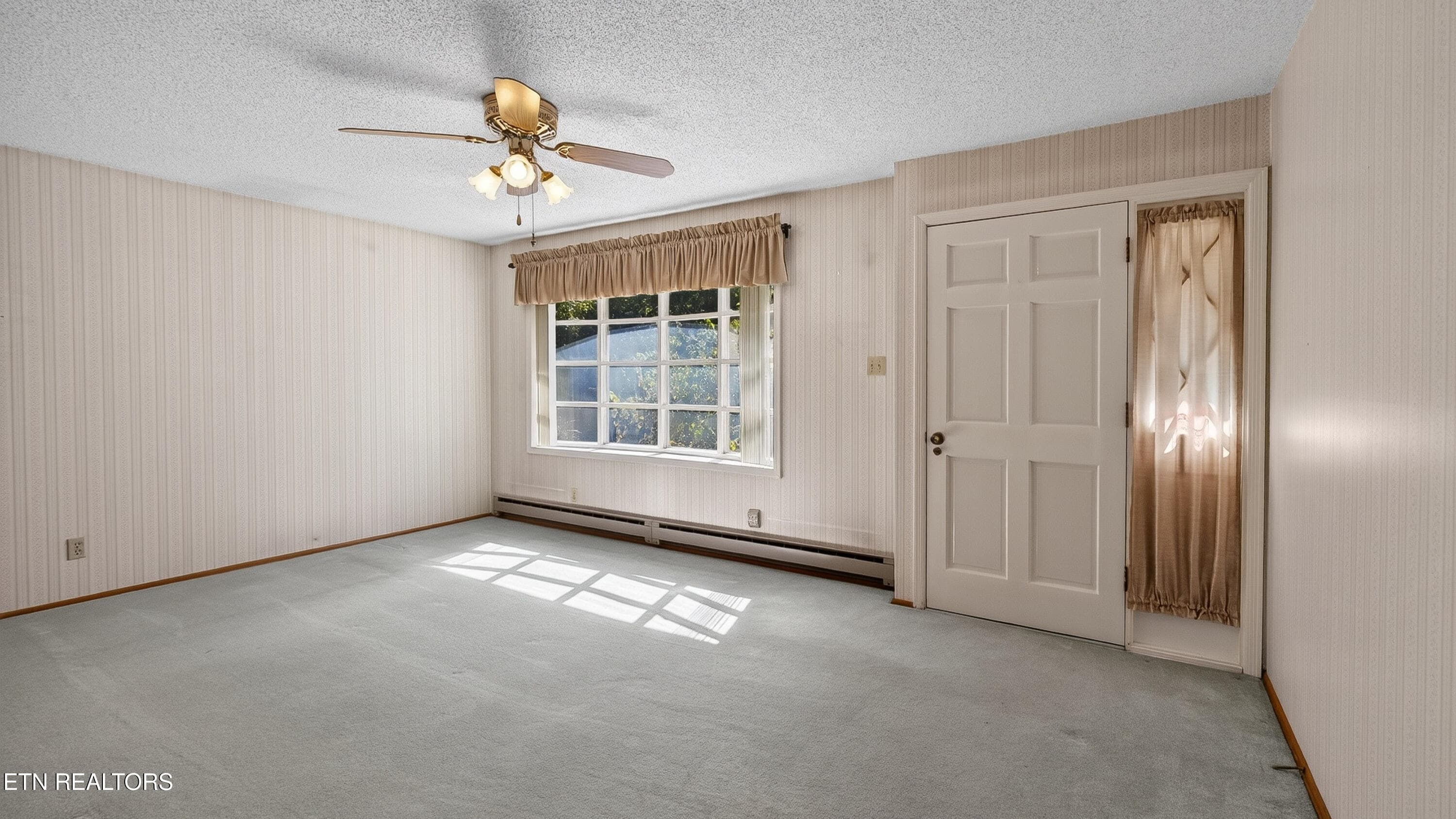 Front Entry - 12401 Buttermilk Rd, Knoxville, TN 37932, Knoxville