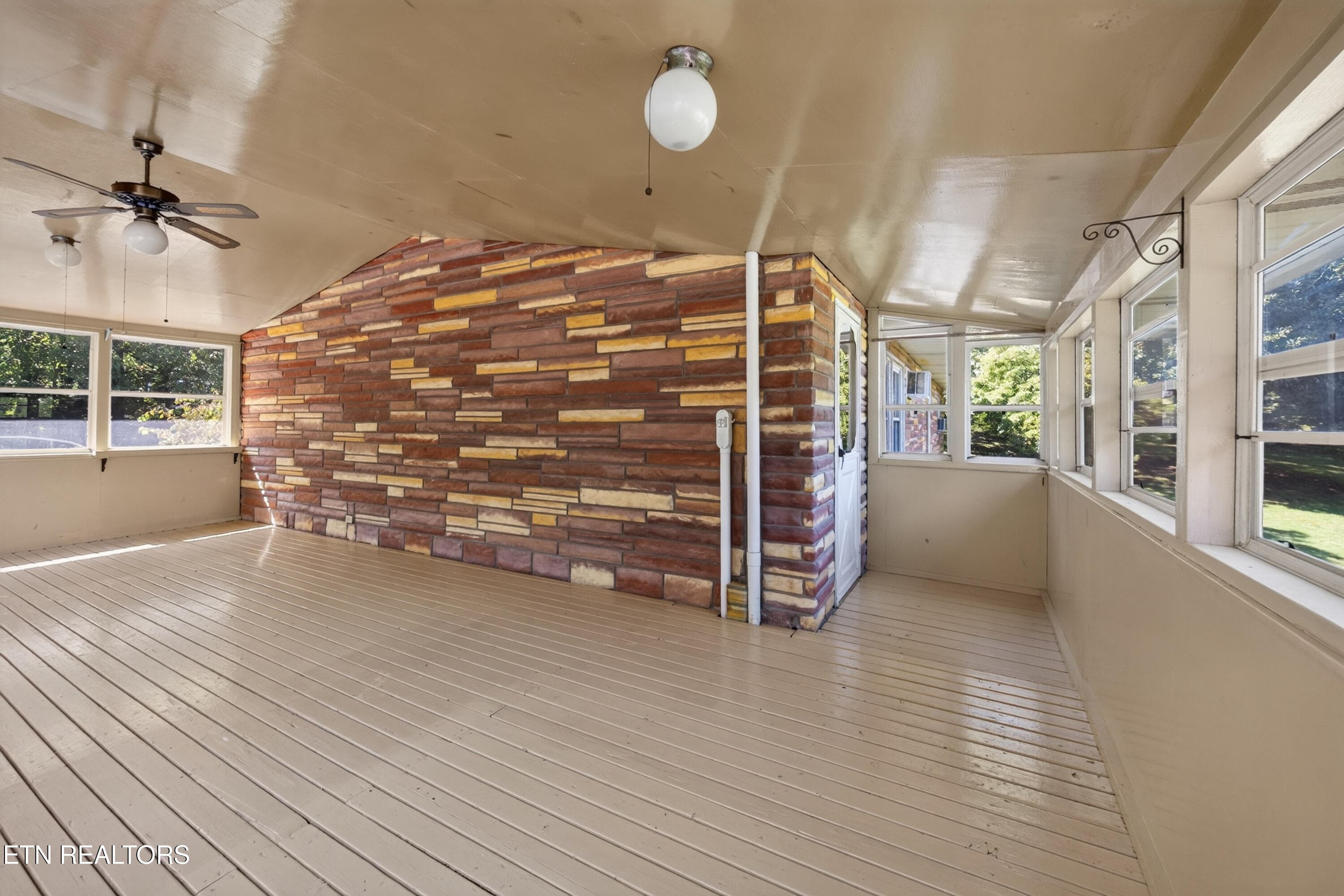 sunroom - 12401 Buttermilk Rd, Knoxville, TN 37932, Knoxville