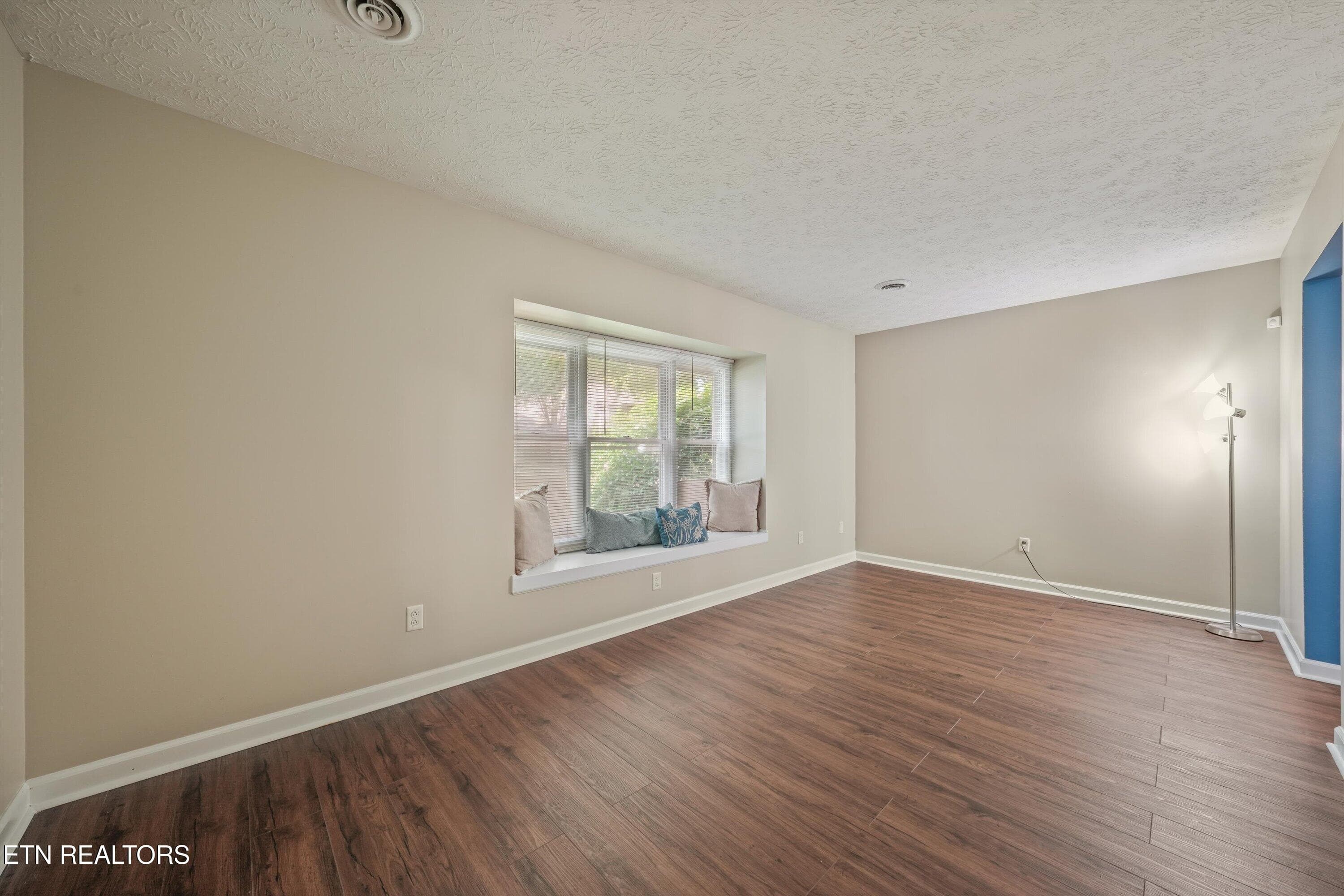 LIVING ROOM 1 - 8732 Aragon Lane, Knoxville, TN 37923, Knoxville