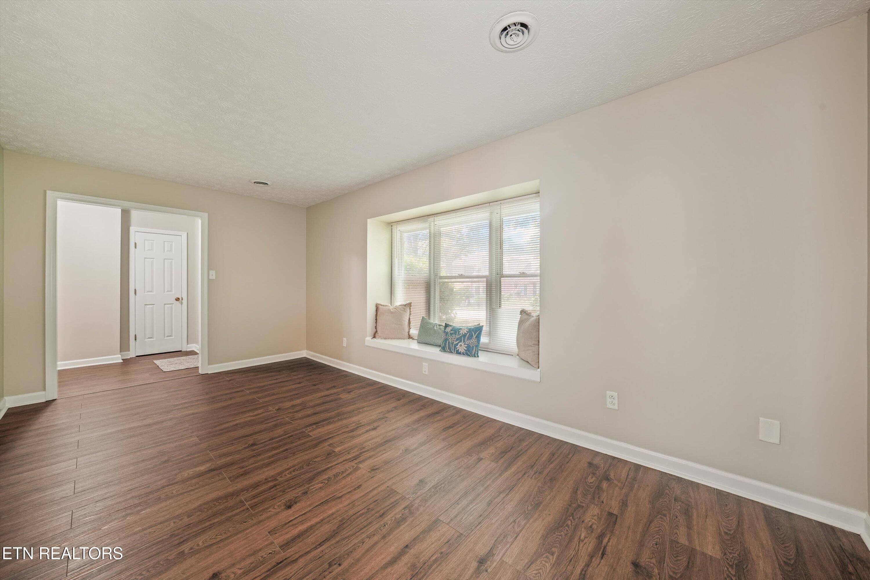 LIVING ROOM 1 - 8732 Aragon Lane, Knoxville, TN 37923, Knoxville