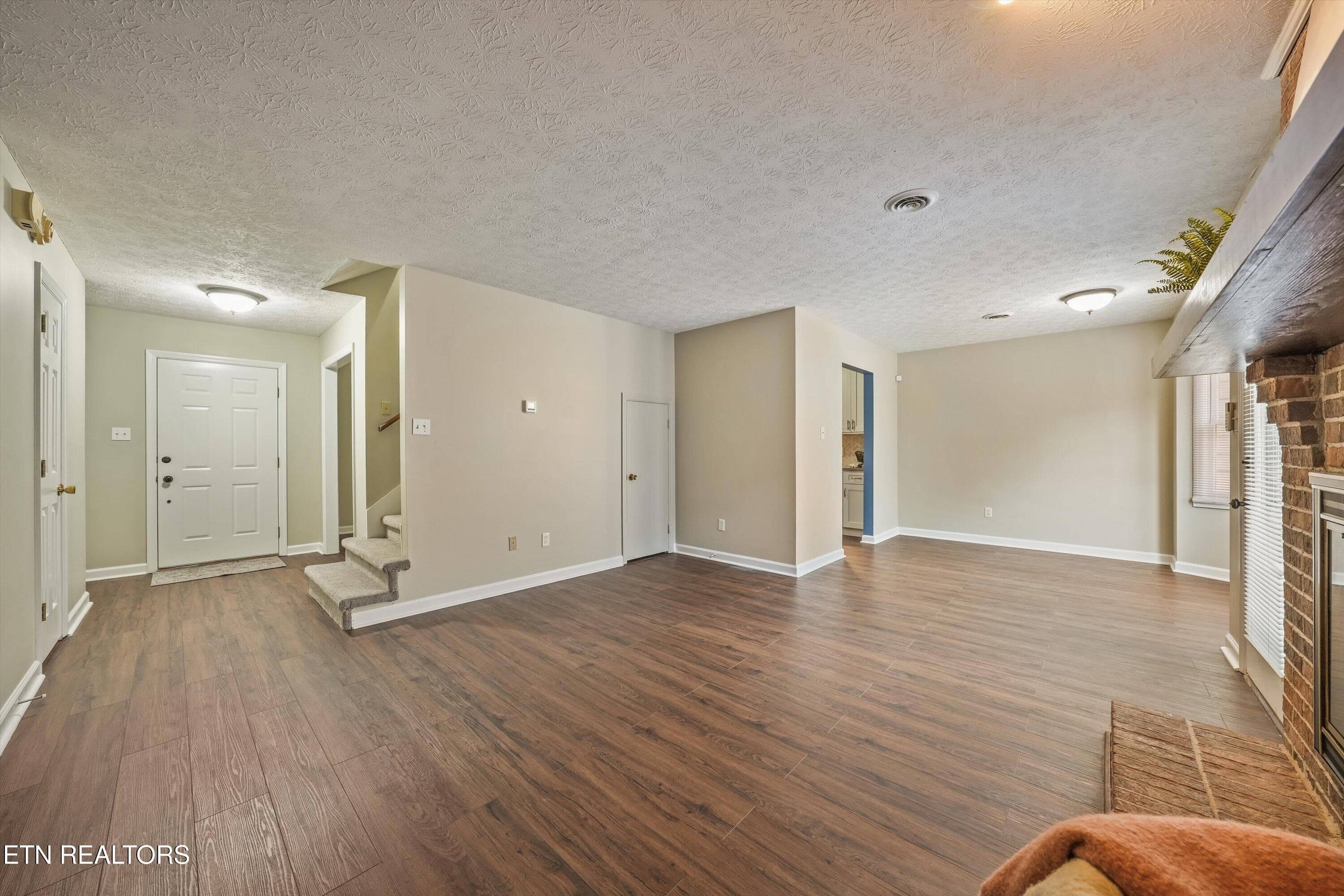 LIVING ROOM 2 - 8732 Aragon Lane, Knoxville, TN 37923, Knoxville