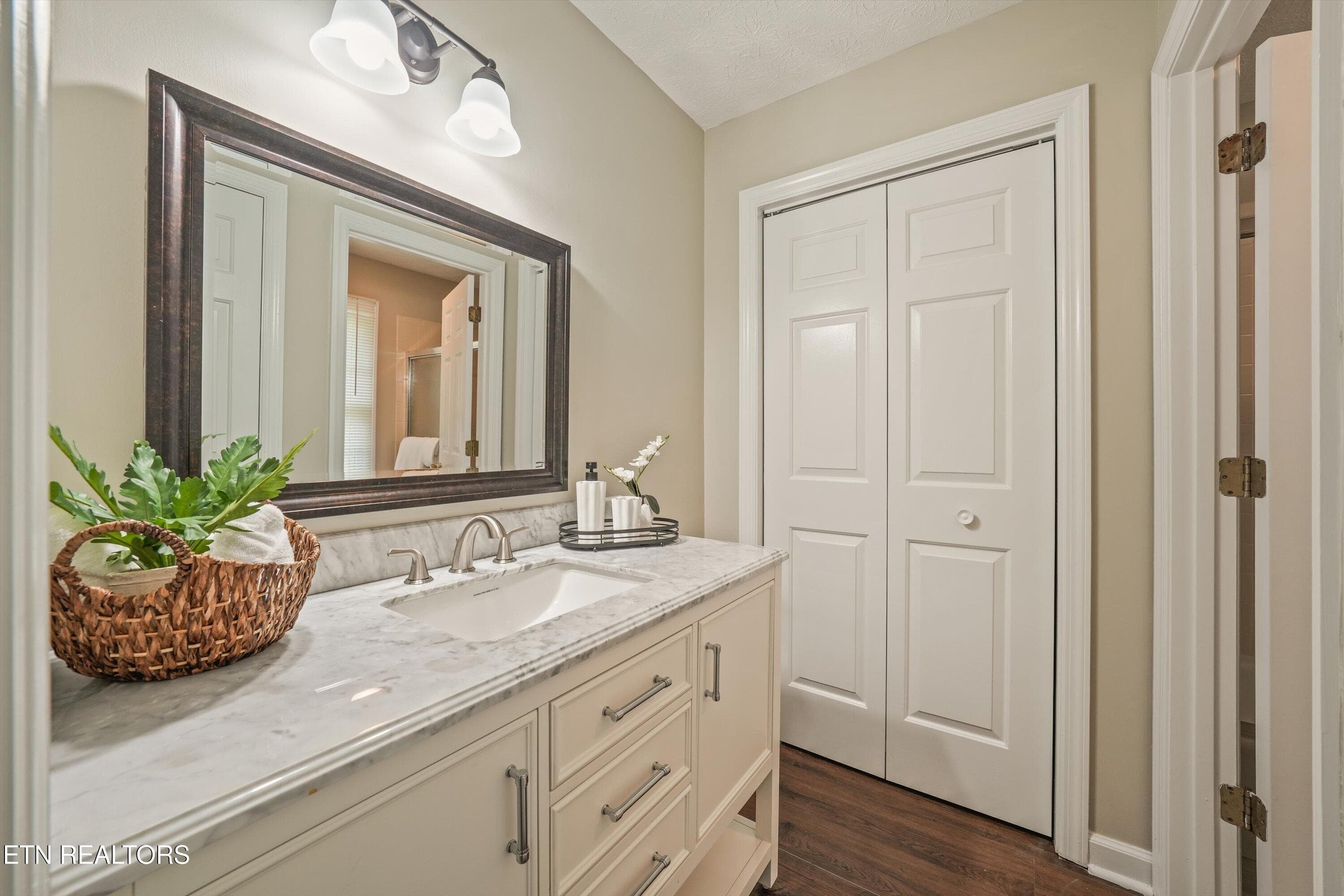 FULL BATH 1 - 8732 Aragon Lane, Knoxville, TN 37923, Knoxville