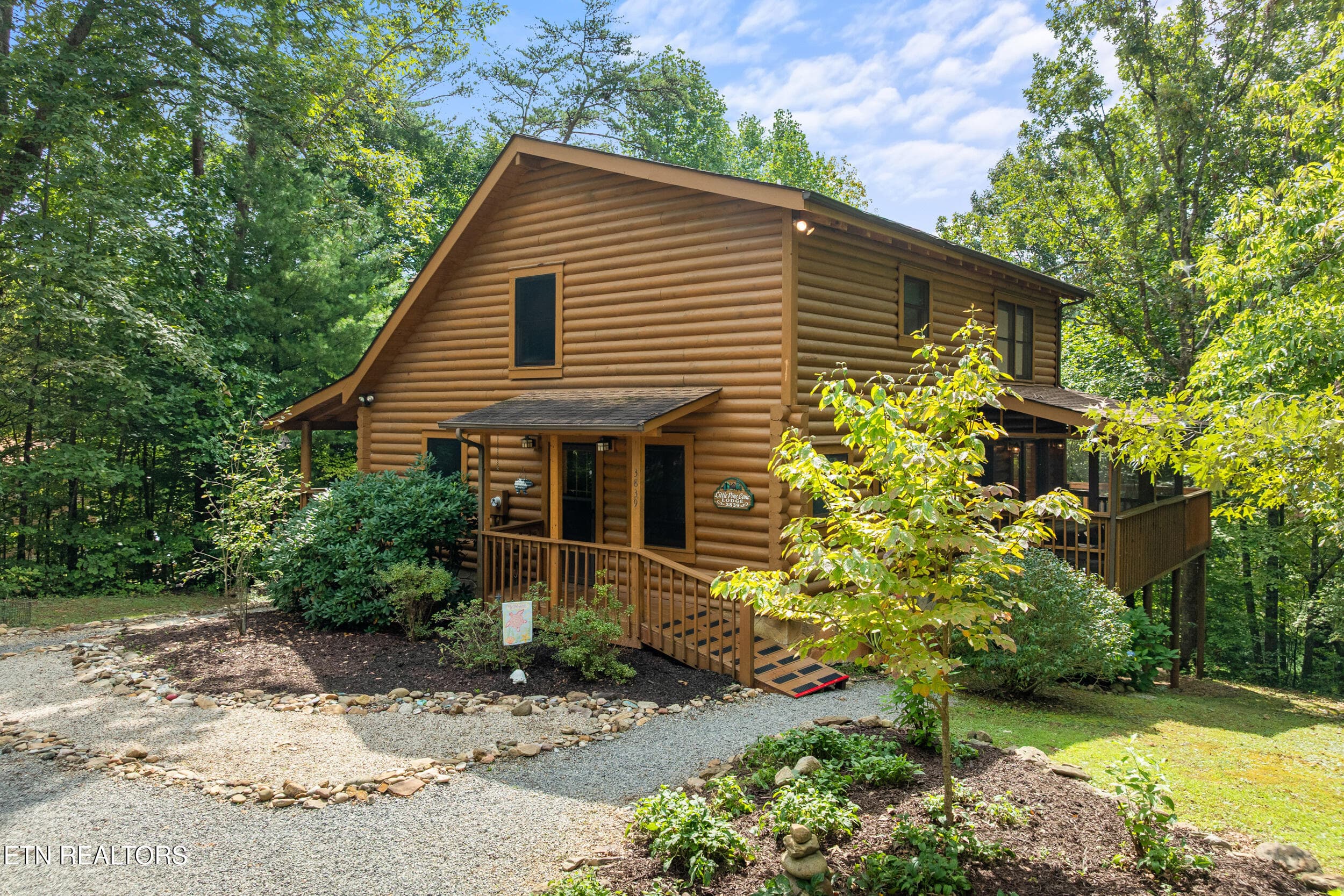 3839 saddle brook way-3 - 3839 Saddle Brook Way, Sevierville, TN 37862, Sevierville