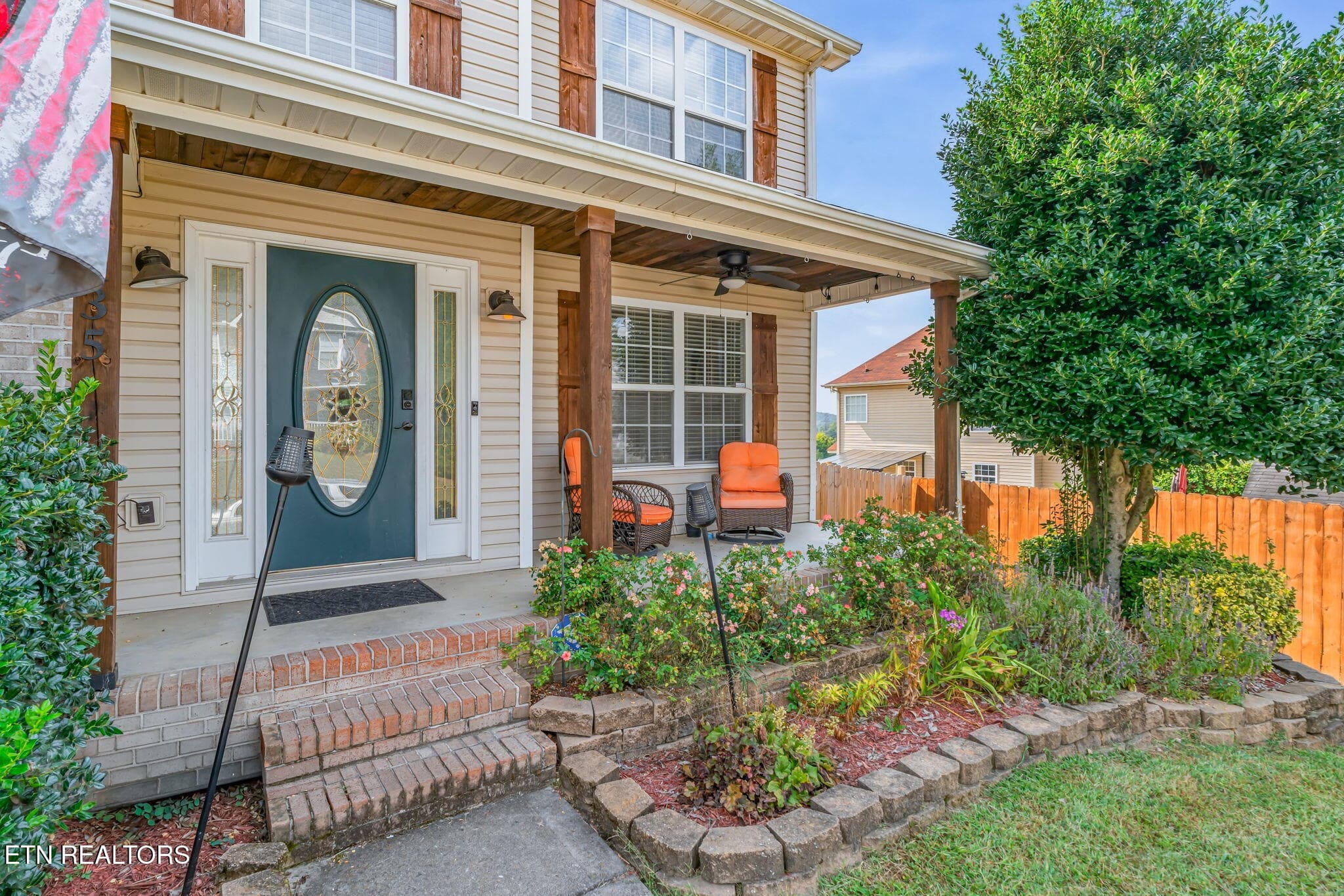 Covered Front Porch - 2135 Cedargreens Rd, Knoxville, TN 37924, Knoxville