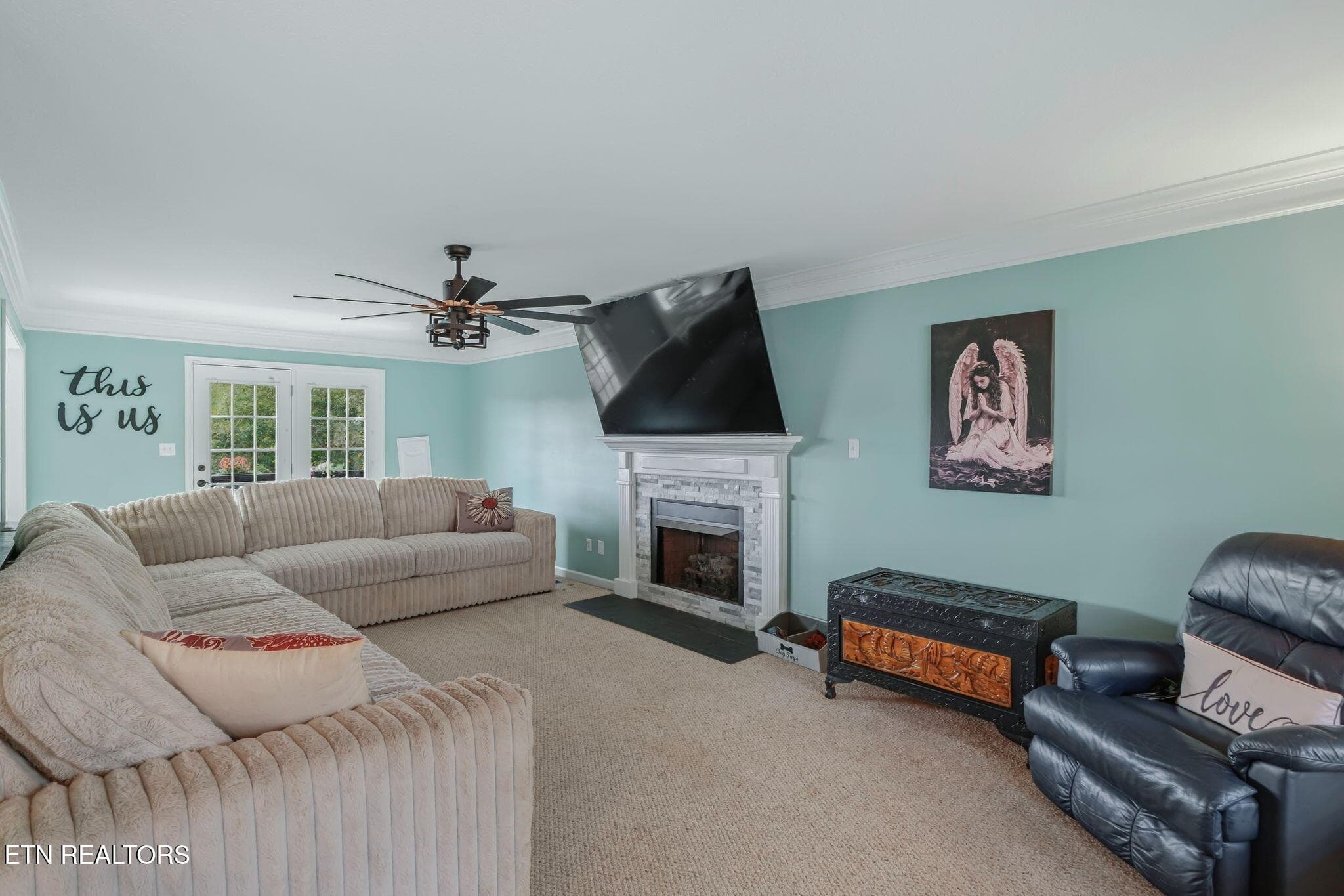 Living Room - 2135 Cedargreens Rd, Knoxville, TN 37924, Knoxville