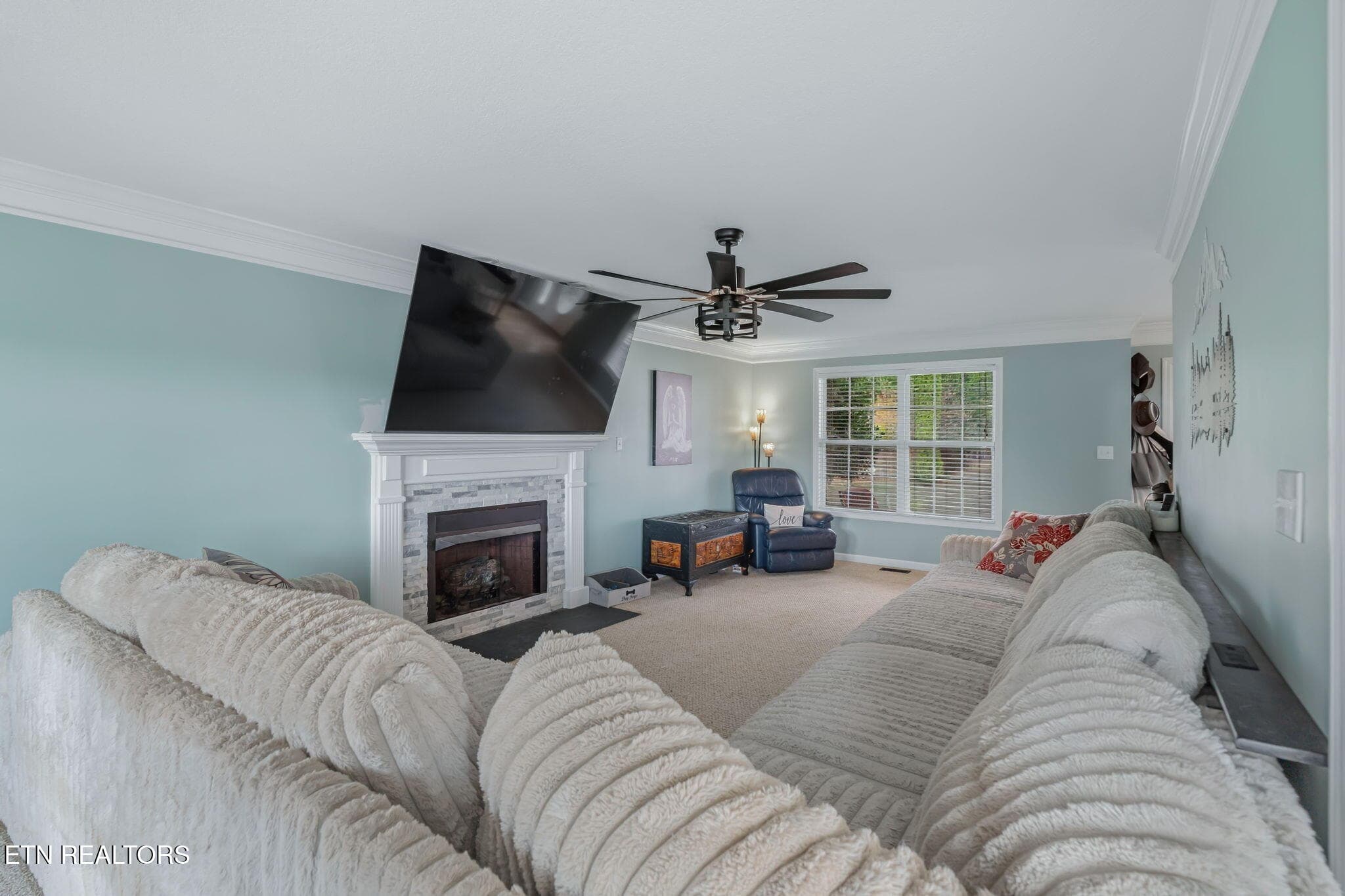 Living Room - 2135 Cedargreens Rd, Knoxville, TN 37924, Knoxville
